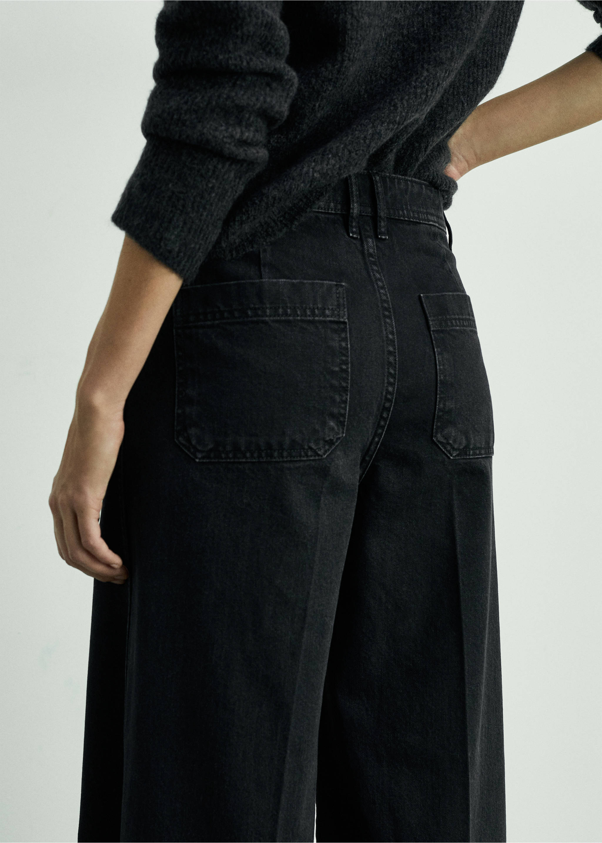 Wide leg jeans with pockets - Details of the article 1, Black denim. Ref: 87020637-00.