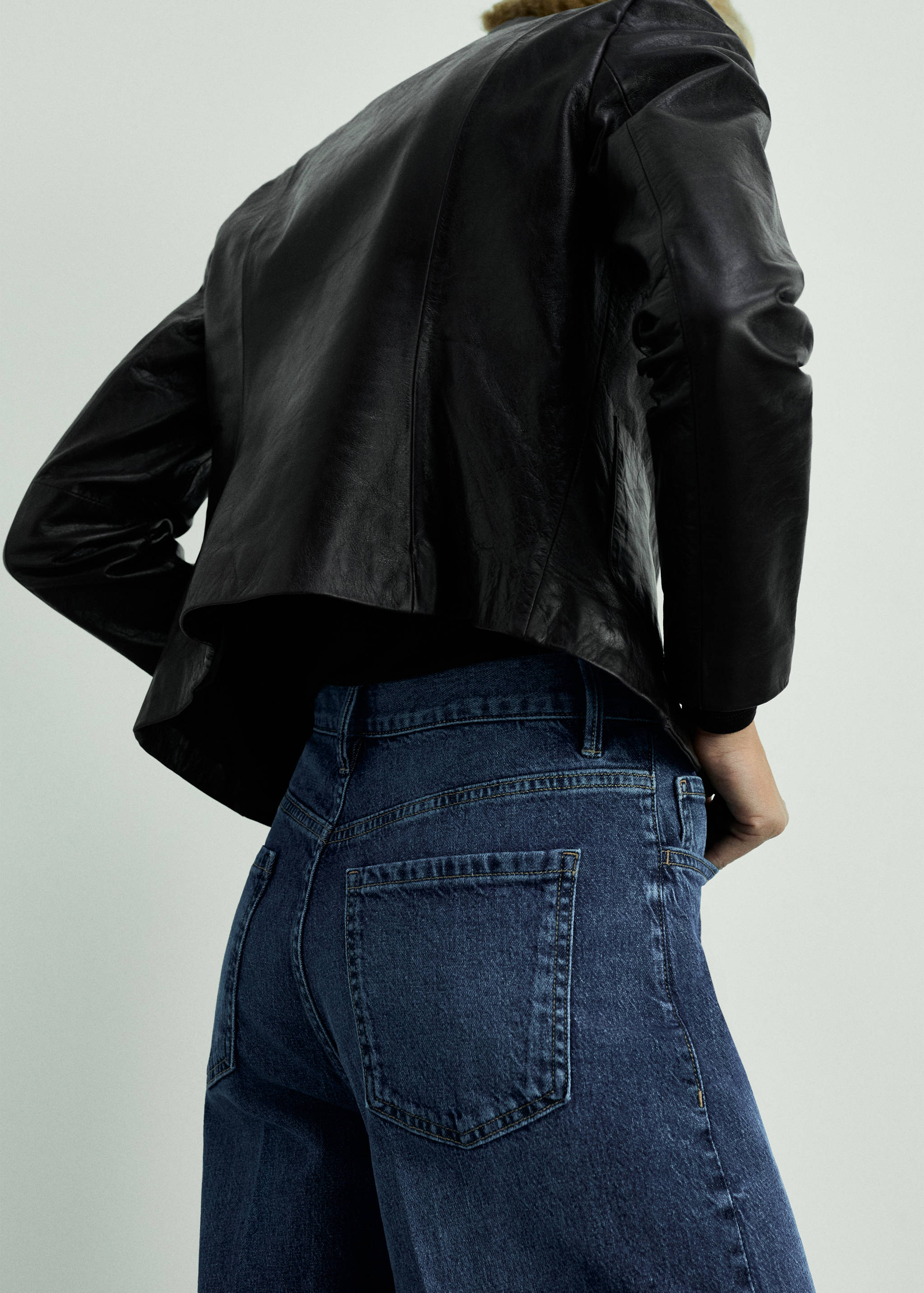 High-waisted wideleg jeans - Details of the article 6