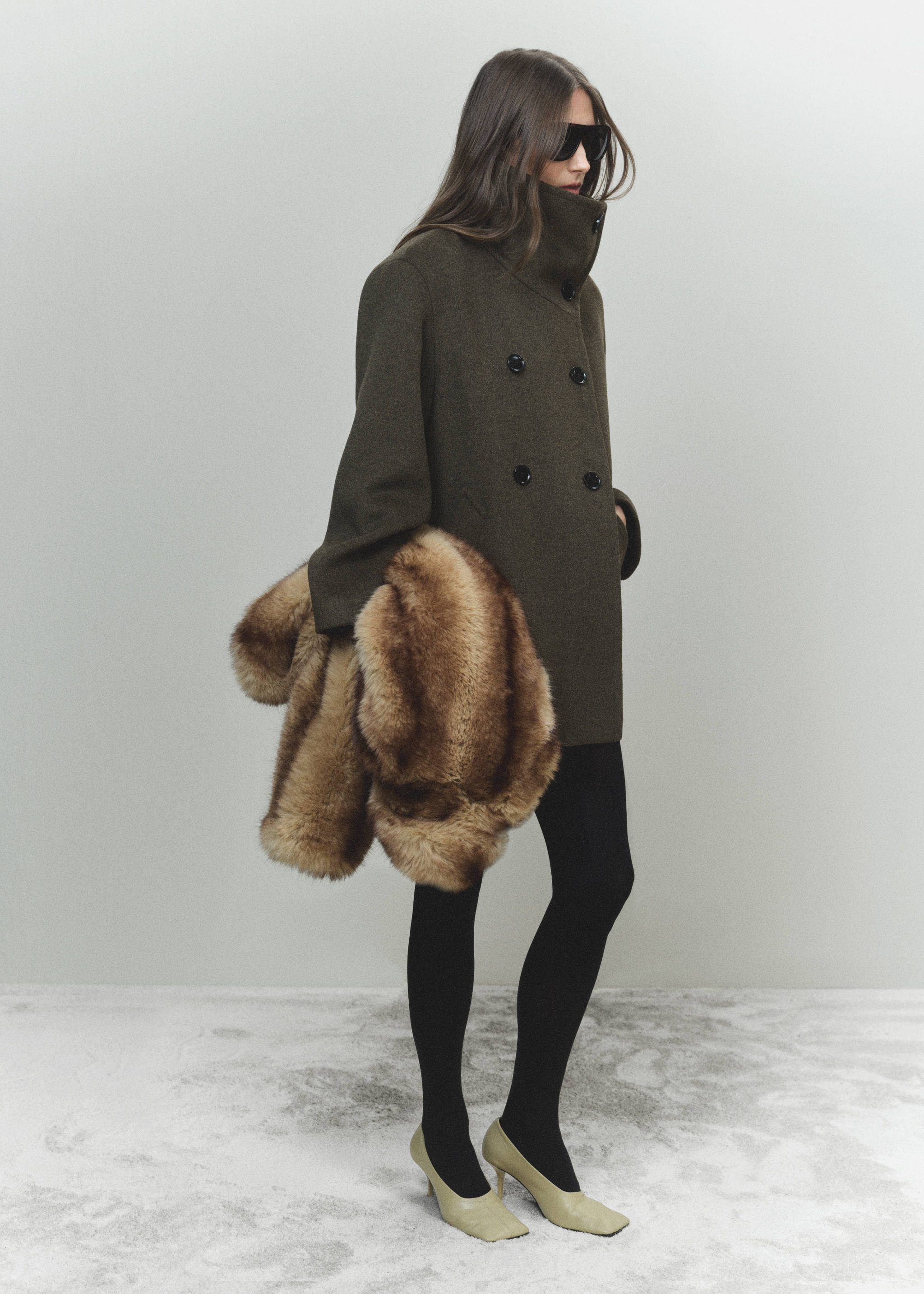 Midi wool coat with wraparound collar - Details of the article 3, Khaki. Ref: 87020641-00.