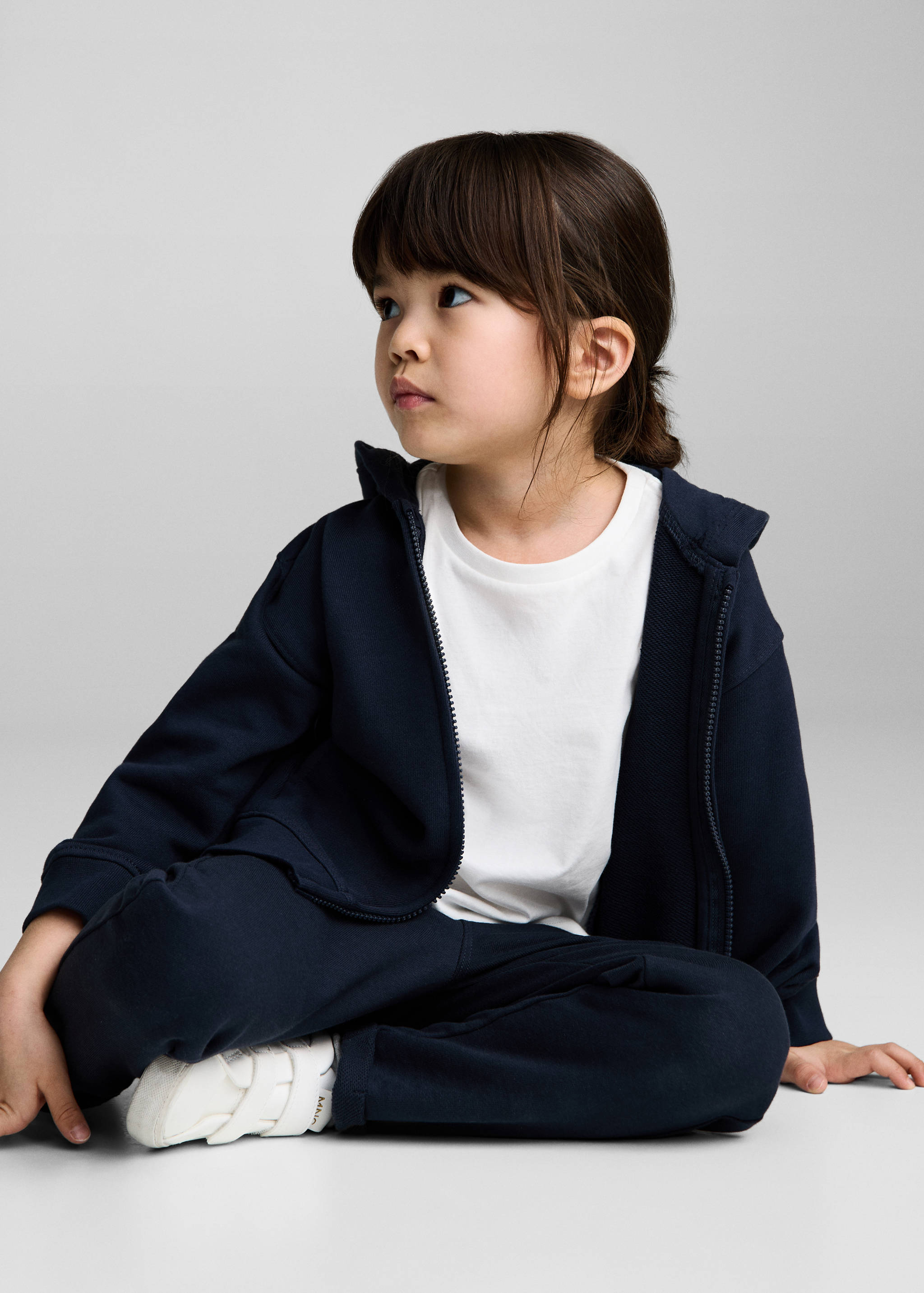 Hooded sweatshirt with ears - Details of the article 2