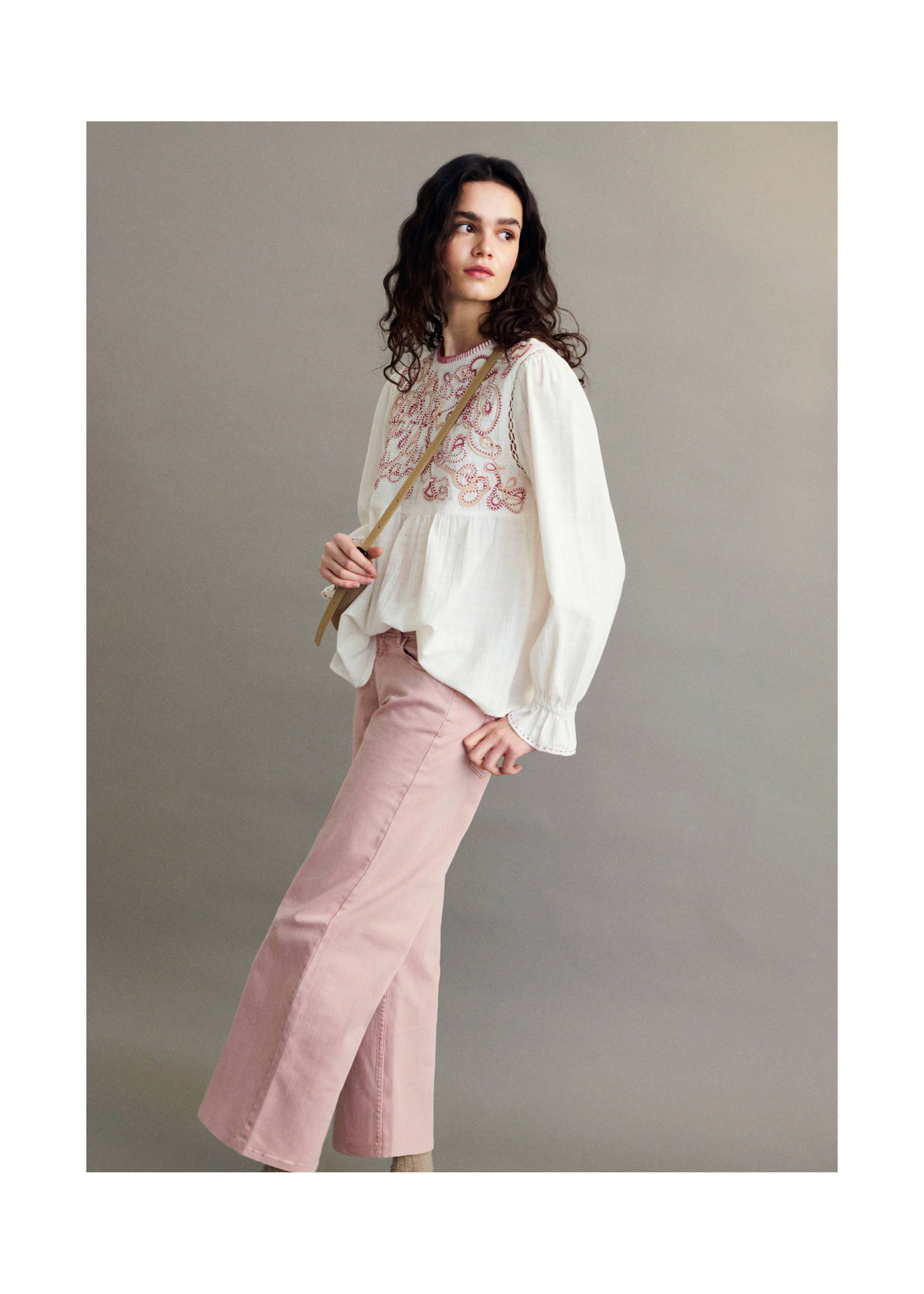 Jeans culotte mid-waist comfort - Details of the article 5, Pastel Pink. Ref: 87021048-00.