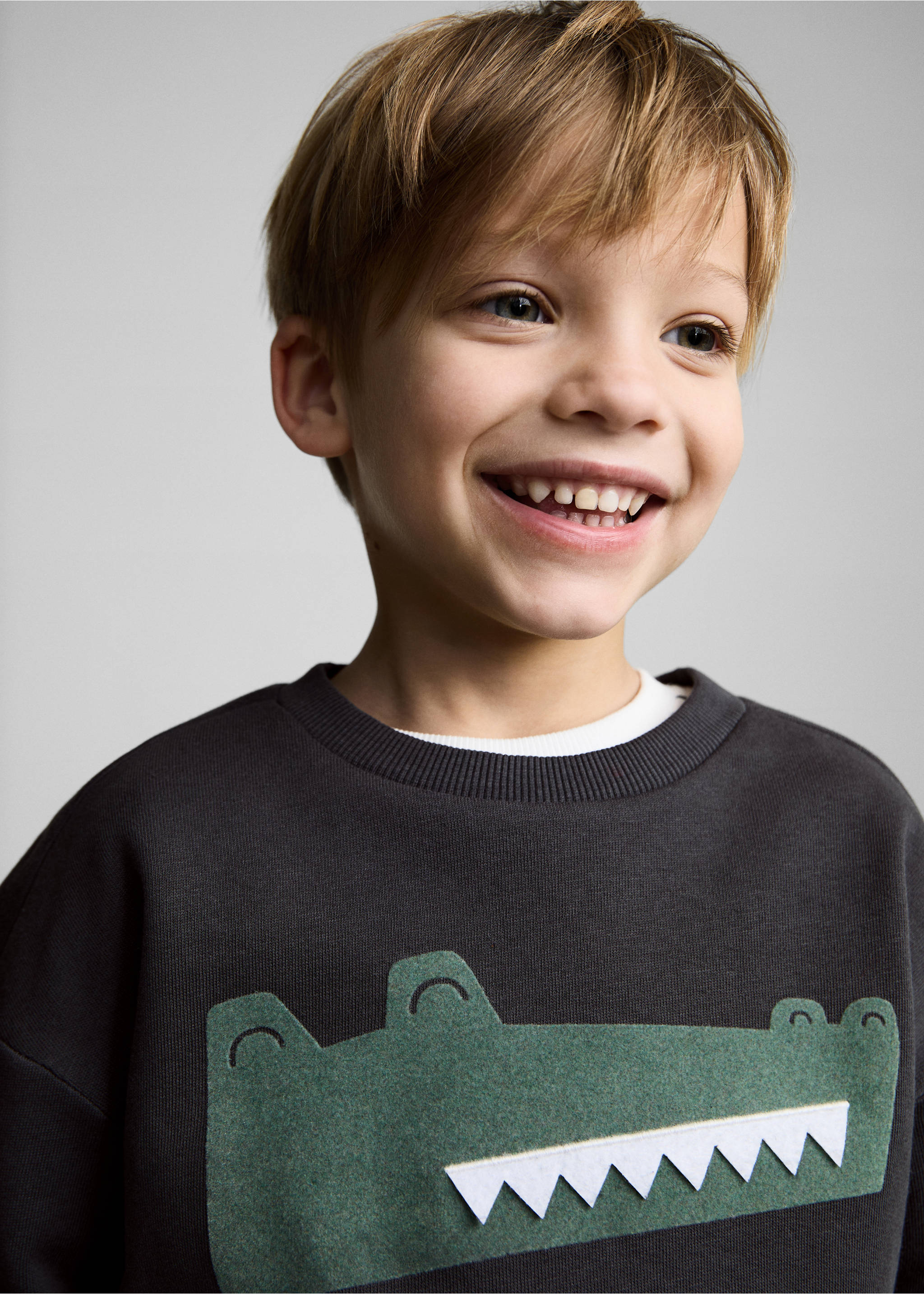 Sweatshirt met bedrukte tekening - Detail van het artikel 1, Antraciet. Ref: 87021050-00.