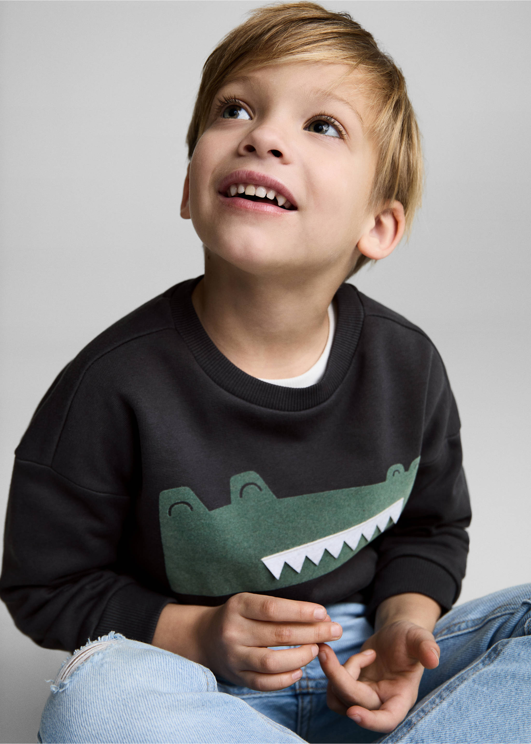 Sweatshirt met bedrukte tekening - Detail van het artikel 2, Antraciet. Ref: 87021050-00.