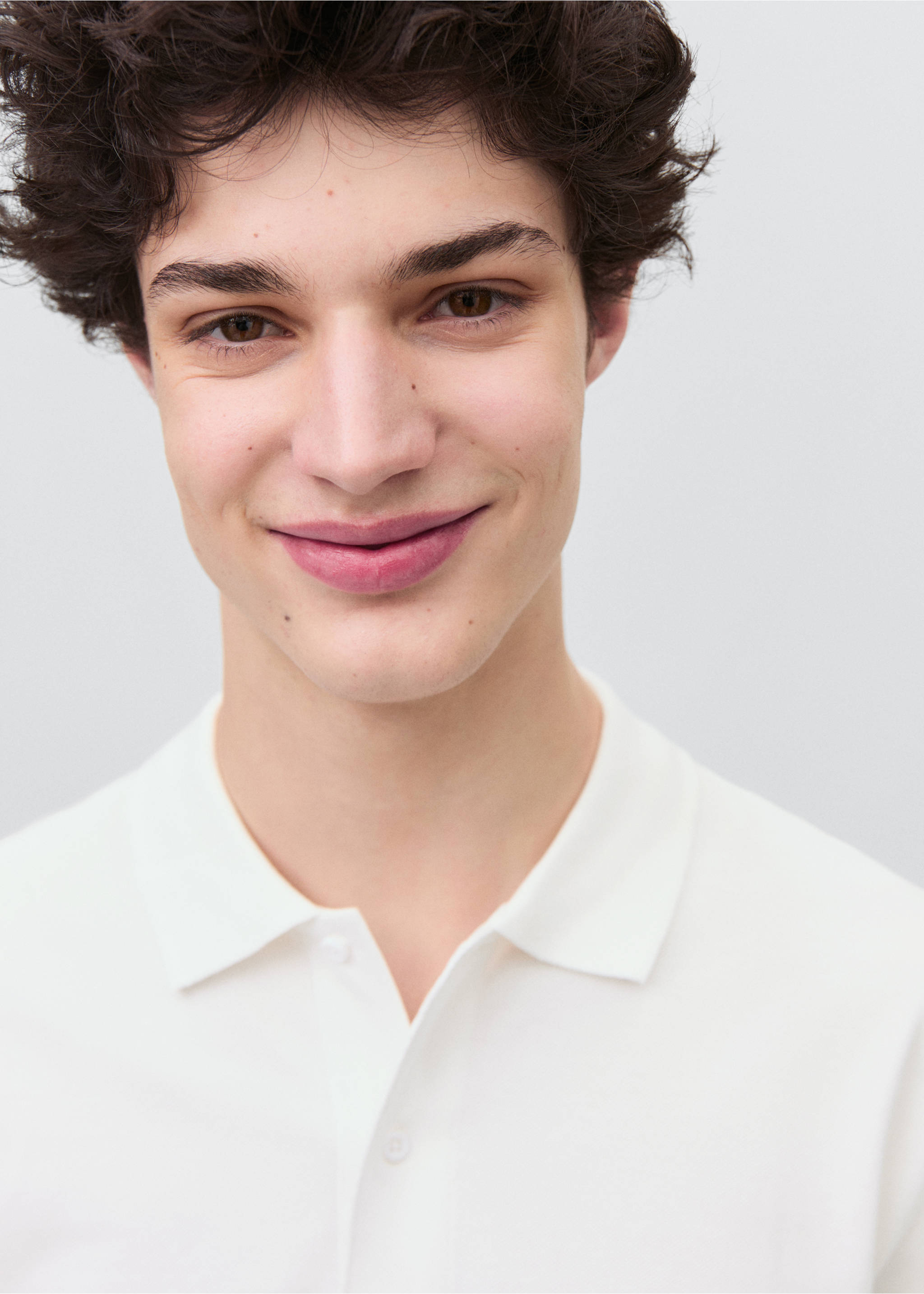 Polo coton piqué - Détail de l'article 1, Blanc cassé. Ref: 87021059-00.