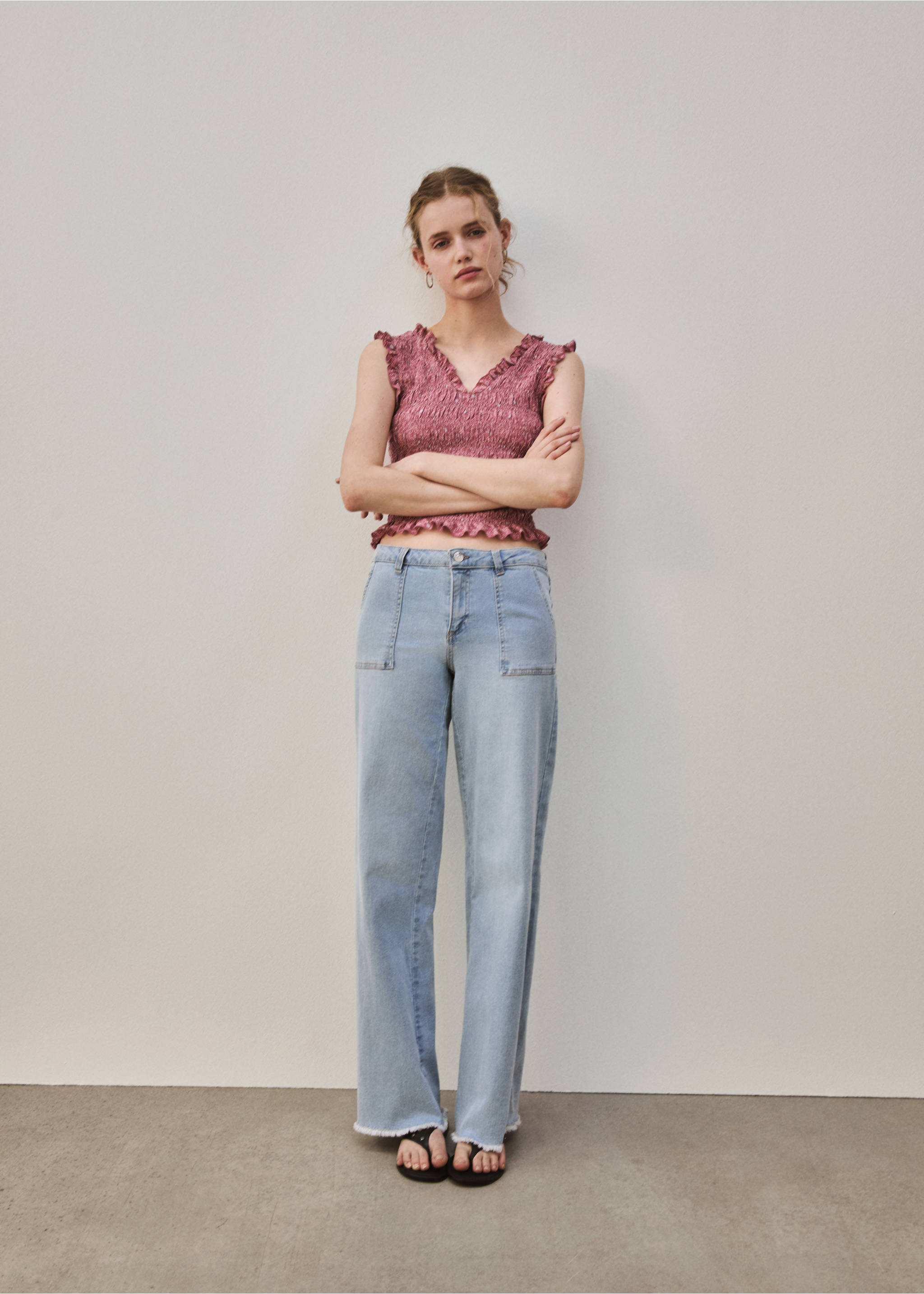 Wideleg jeans met gerafelde pijpen - Detail van het artikel 5, Lichtblauw. Ref: 87021516-00.