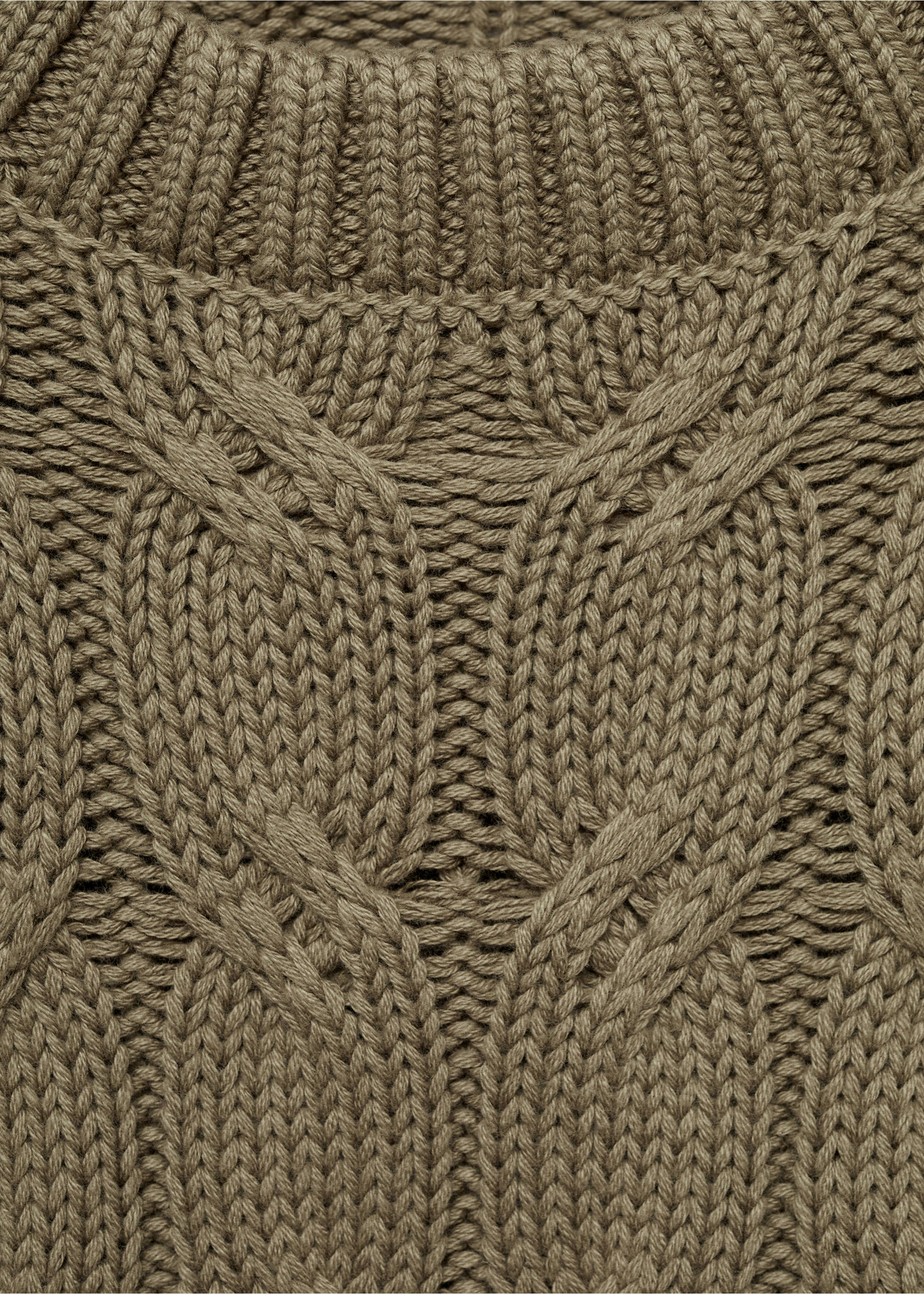 Pull-over maille torsadée - Détail de l'article 8, Vert. Ref: 87021518-00.
