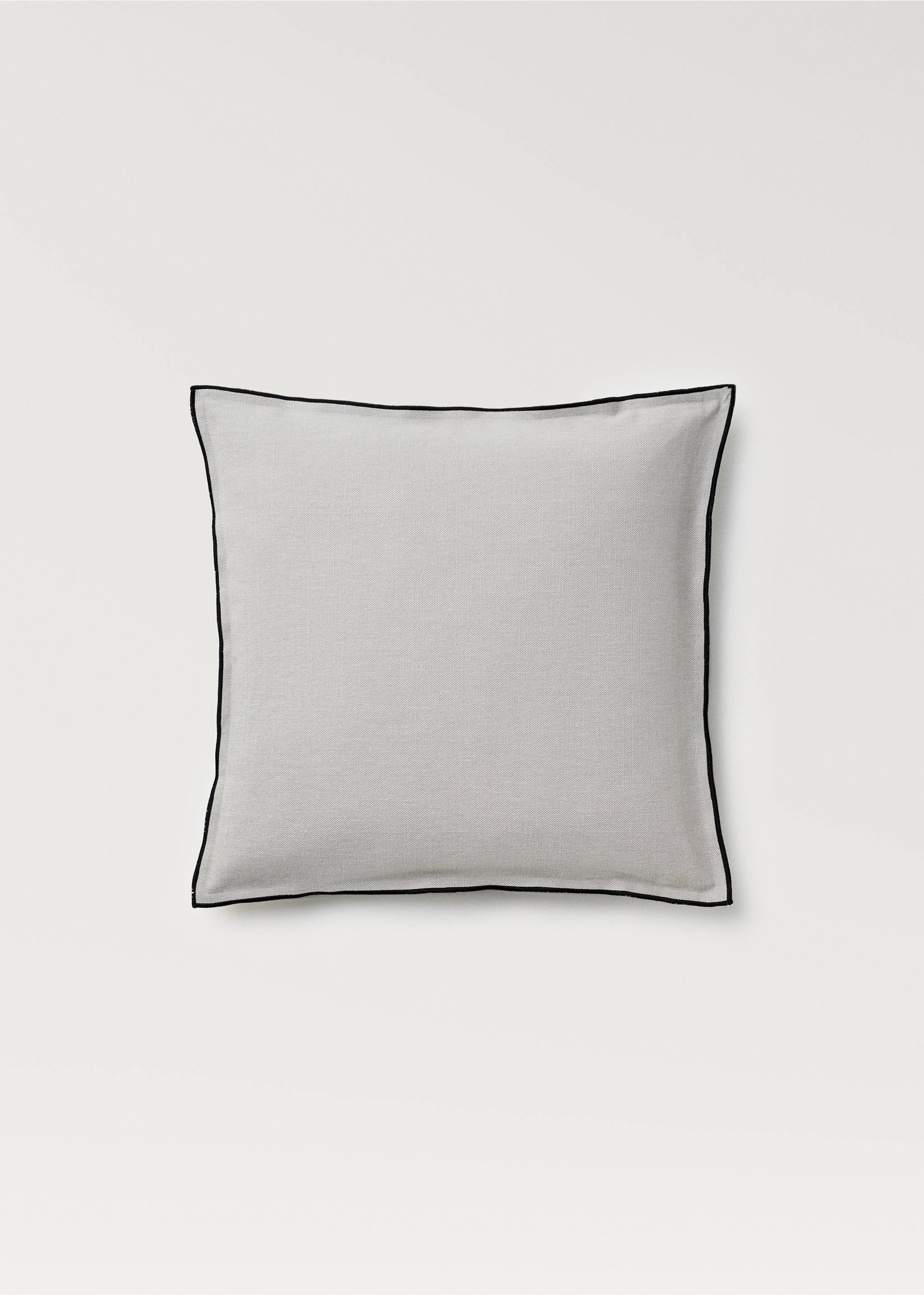 Cotton-linen cushion cover with overlock 50x50 cm - Article without model, Light/Pastel Grey. Ref: 87021523-00.