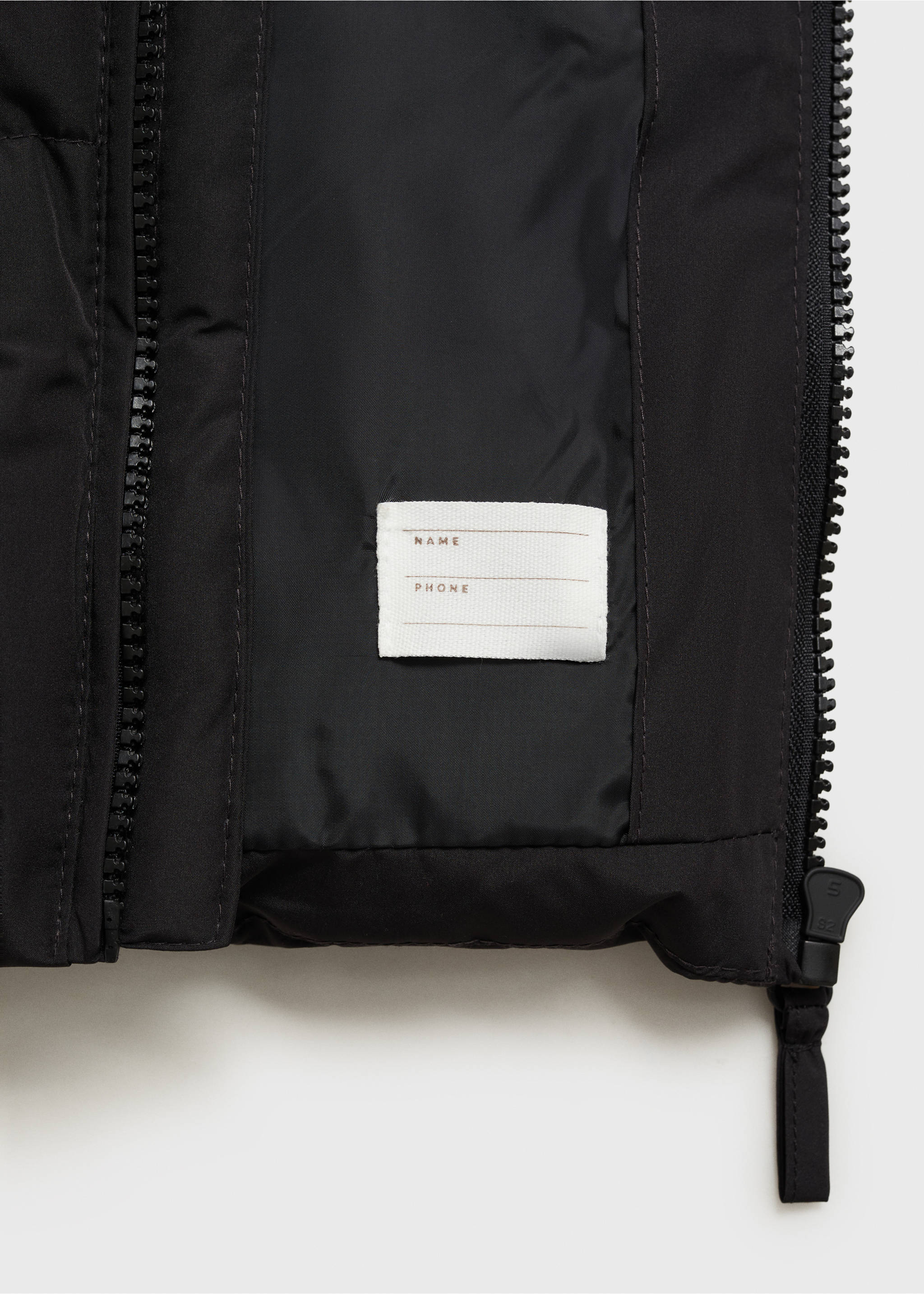 Lange Steppweste - Detail des Artikels 0, Schwarz. Ref: 87022025-00.