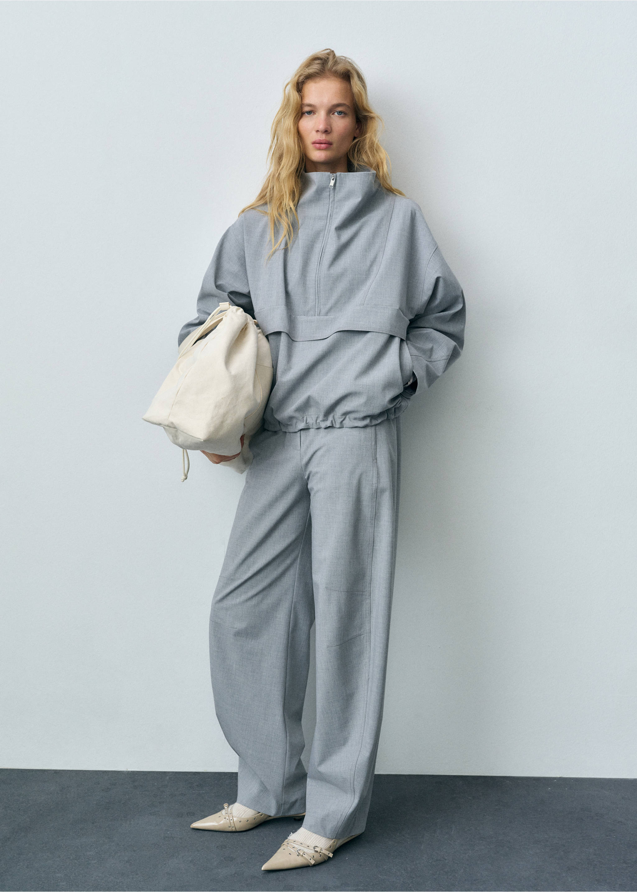 Drawstring jogger trousers - General plane, Grey. Ref: 87022542-00.
