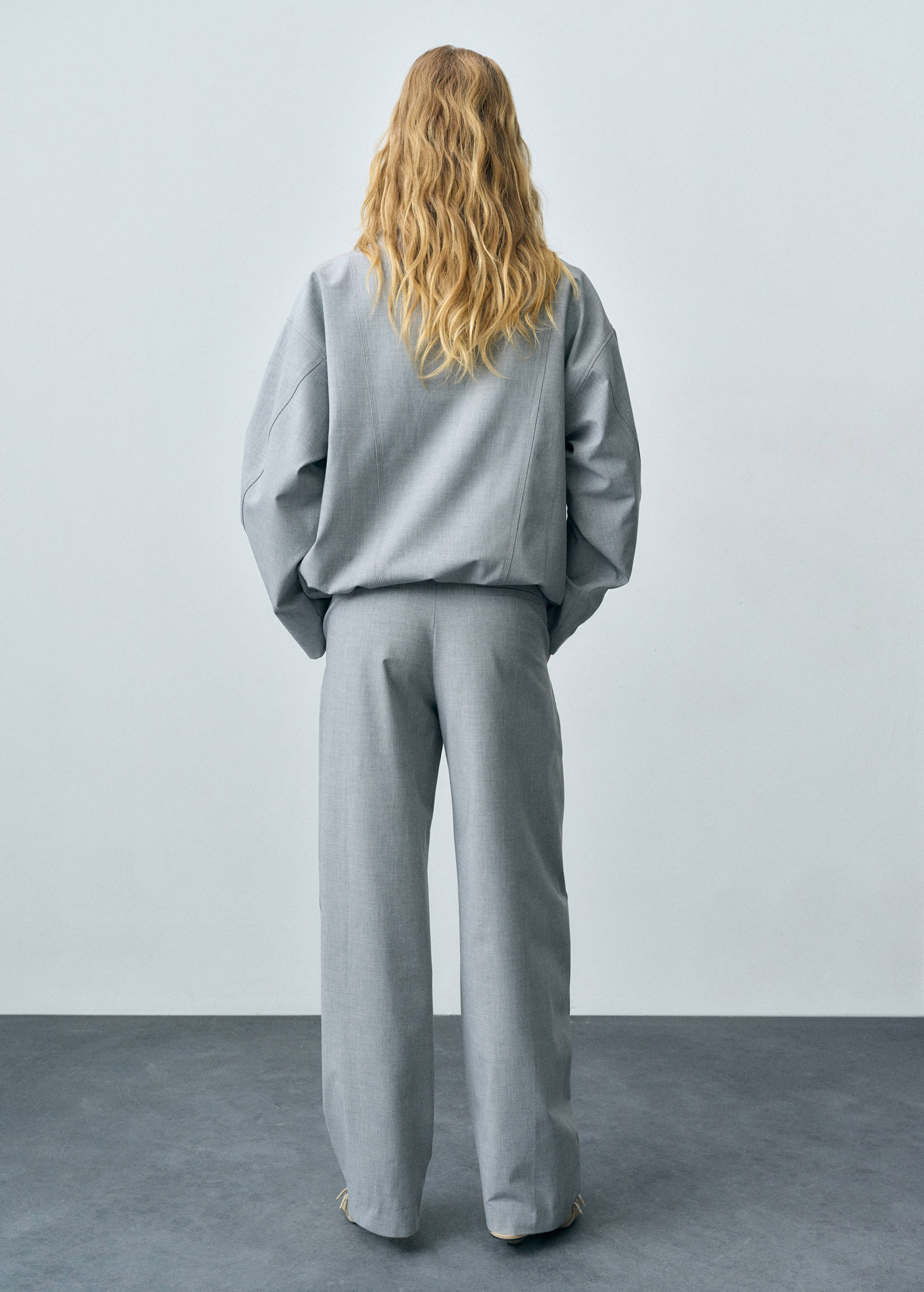 Drawstring jogger trousers - Reverse of the article