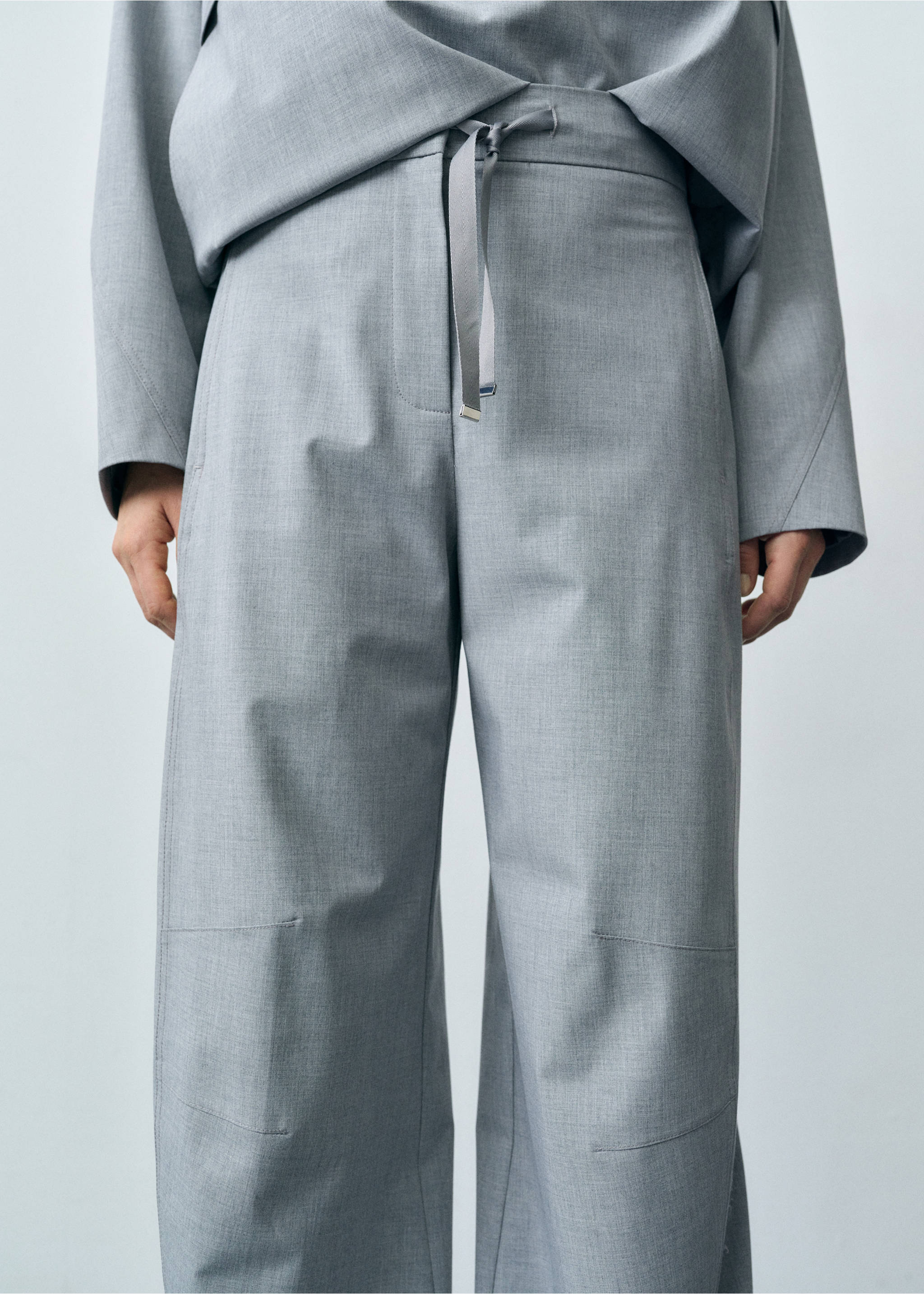 Drawstring jogger trousers - Details of the article 3, Grey. Ref: 87022542-00.