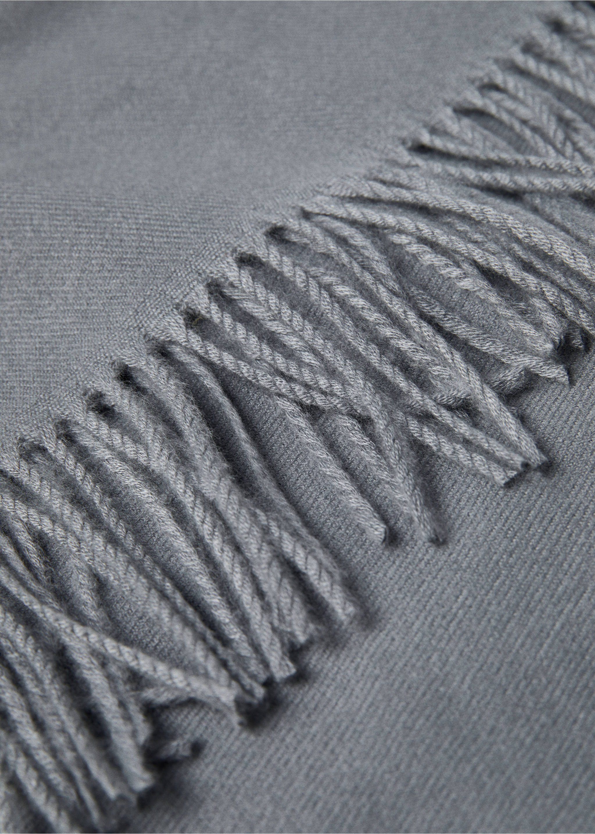 Deka s třásněmi - Detail zboží 2, Světle/pastelově šedá. Ref: 87022896-00.