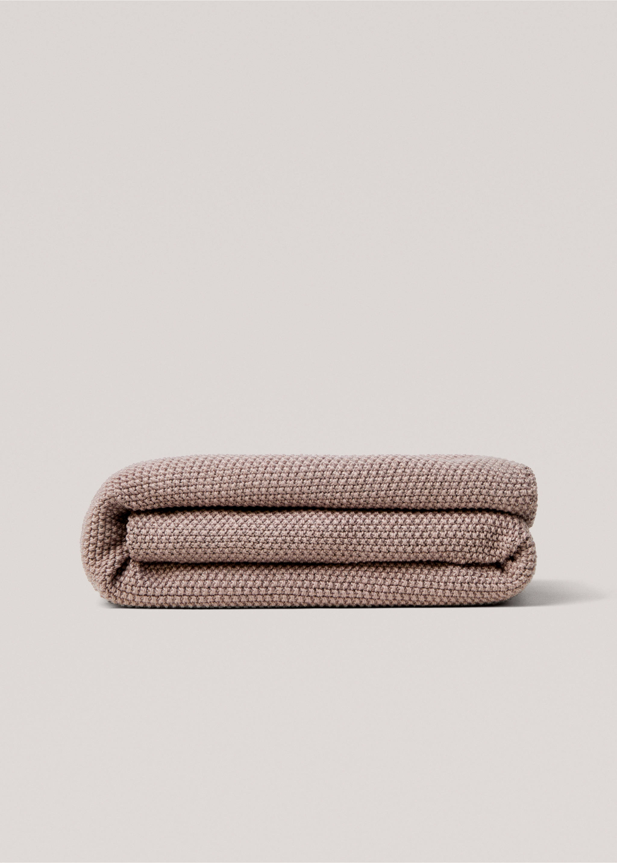 Knitted blanket with design - Article without model, Light/Pastel Brown. Ref: 87022898-00.