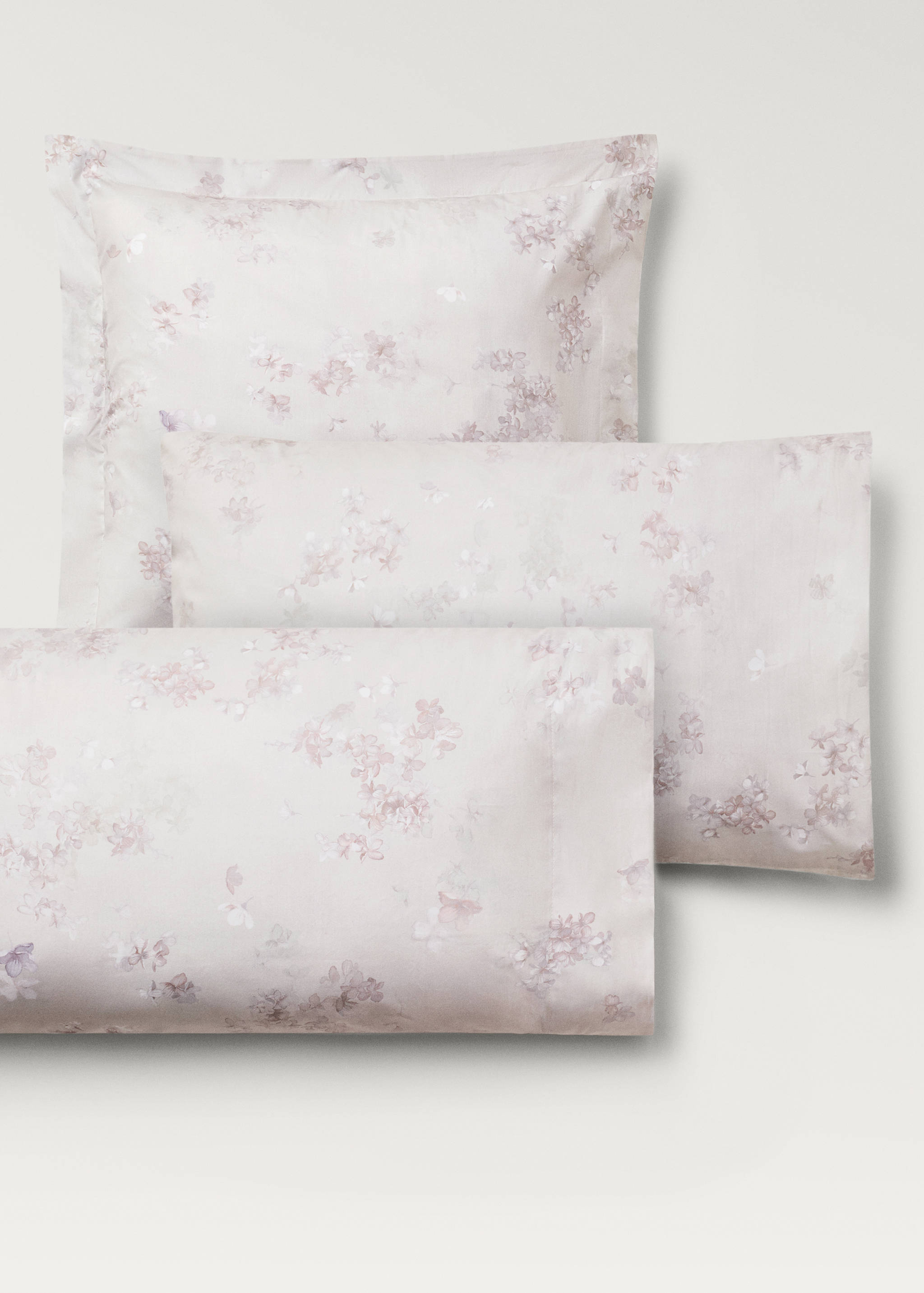 Two cotton percale romantic floral-print pillowcases 60x60 cm - Details of the article 4