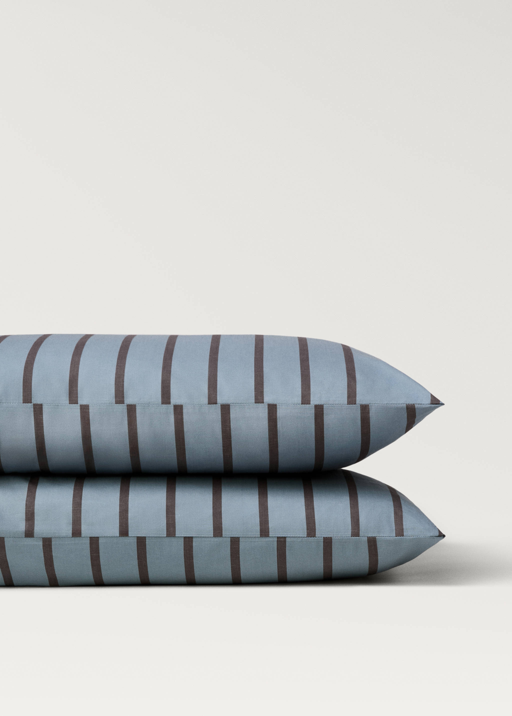 Dva bavlněné perkálové povlaky na polštáře s více pruhy 50x75 cm - Detail zboží 1