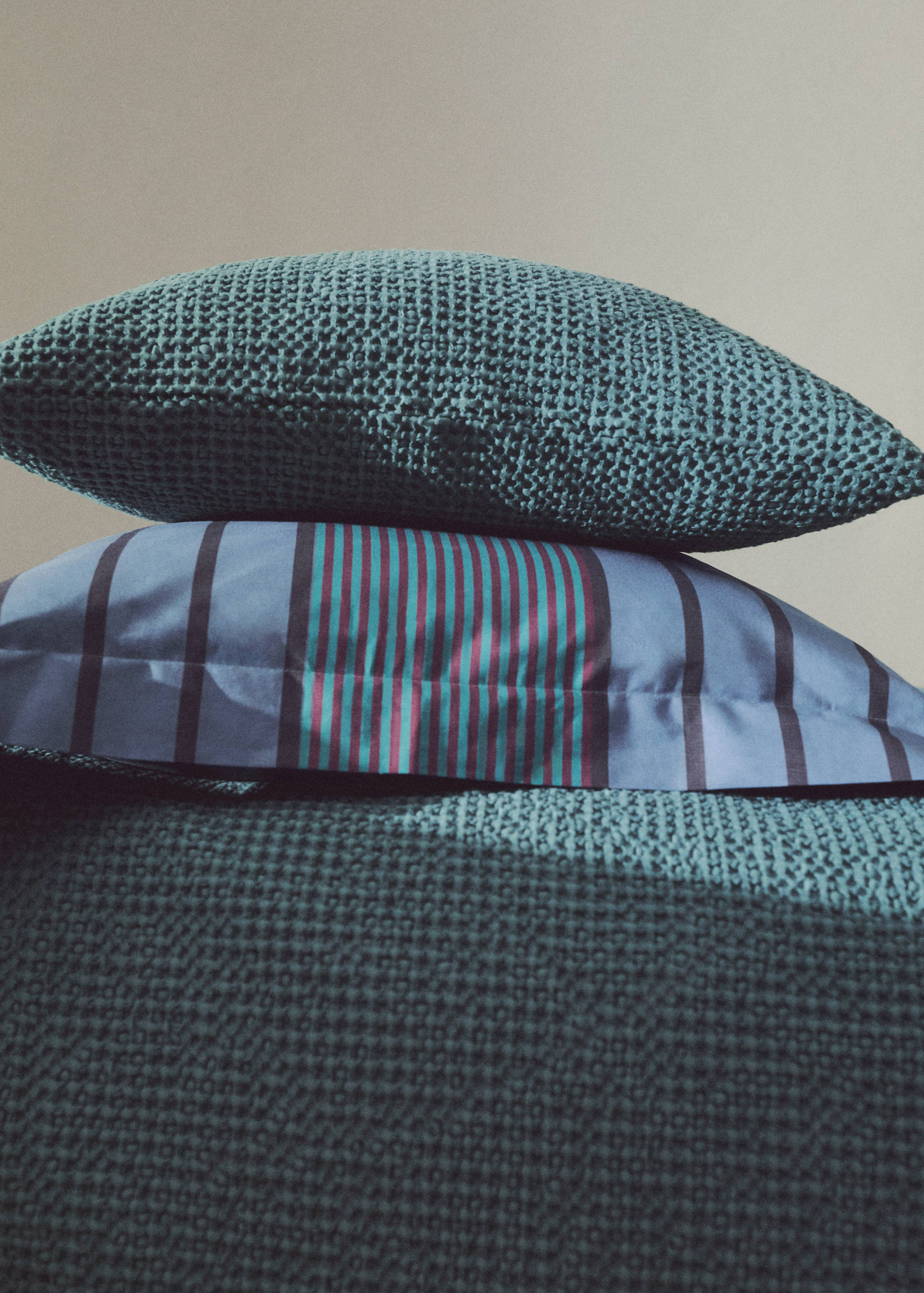 Dva bavlněné perkálové povlaky na polštáře s více pruhy 50x75 cm - Detail zboží 6