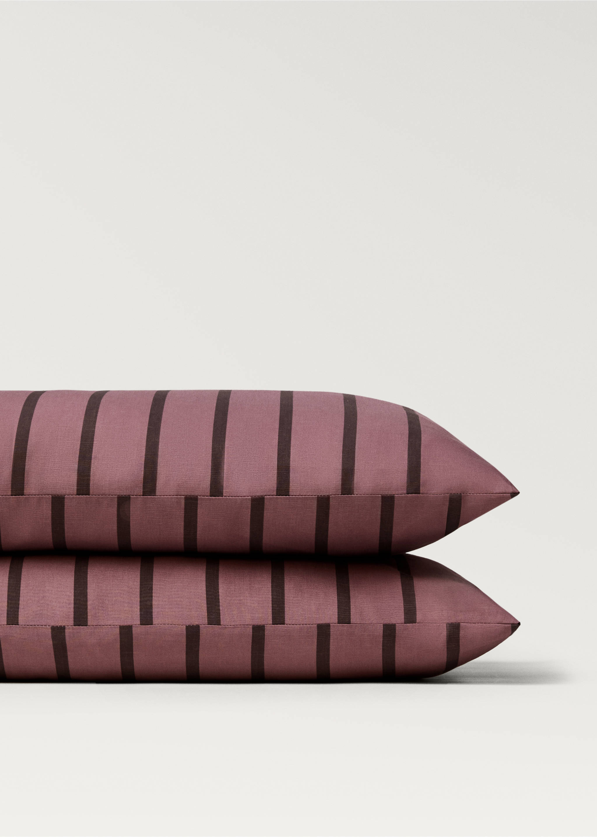 Two cotton percale multi-striped pillowcases 50x75 cm - Details of the article 1, Pink. Ref: 87022938-00.