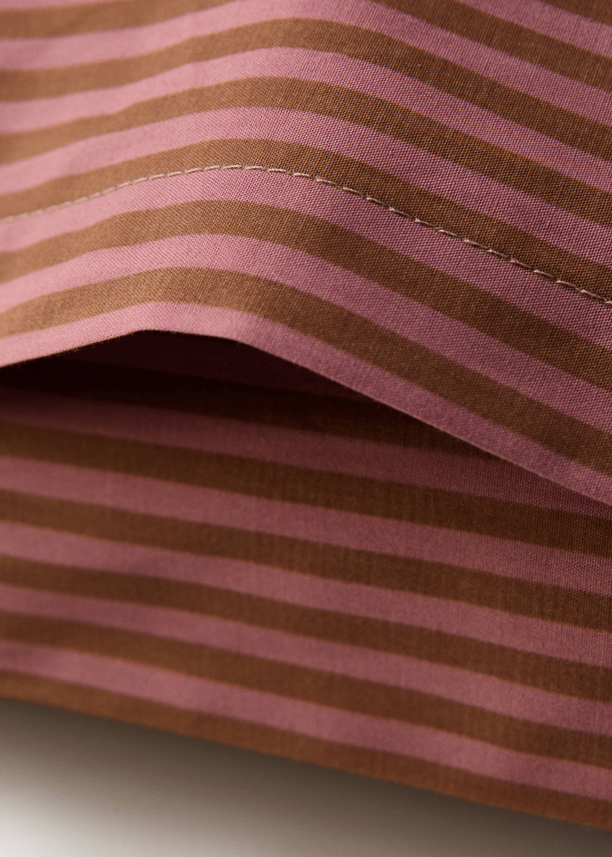 Dva bavlněné perkálové povlaky na polštáře s více pruhy 50x75 cm - Detail zboží 2