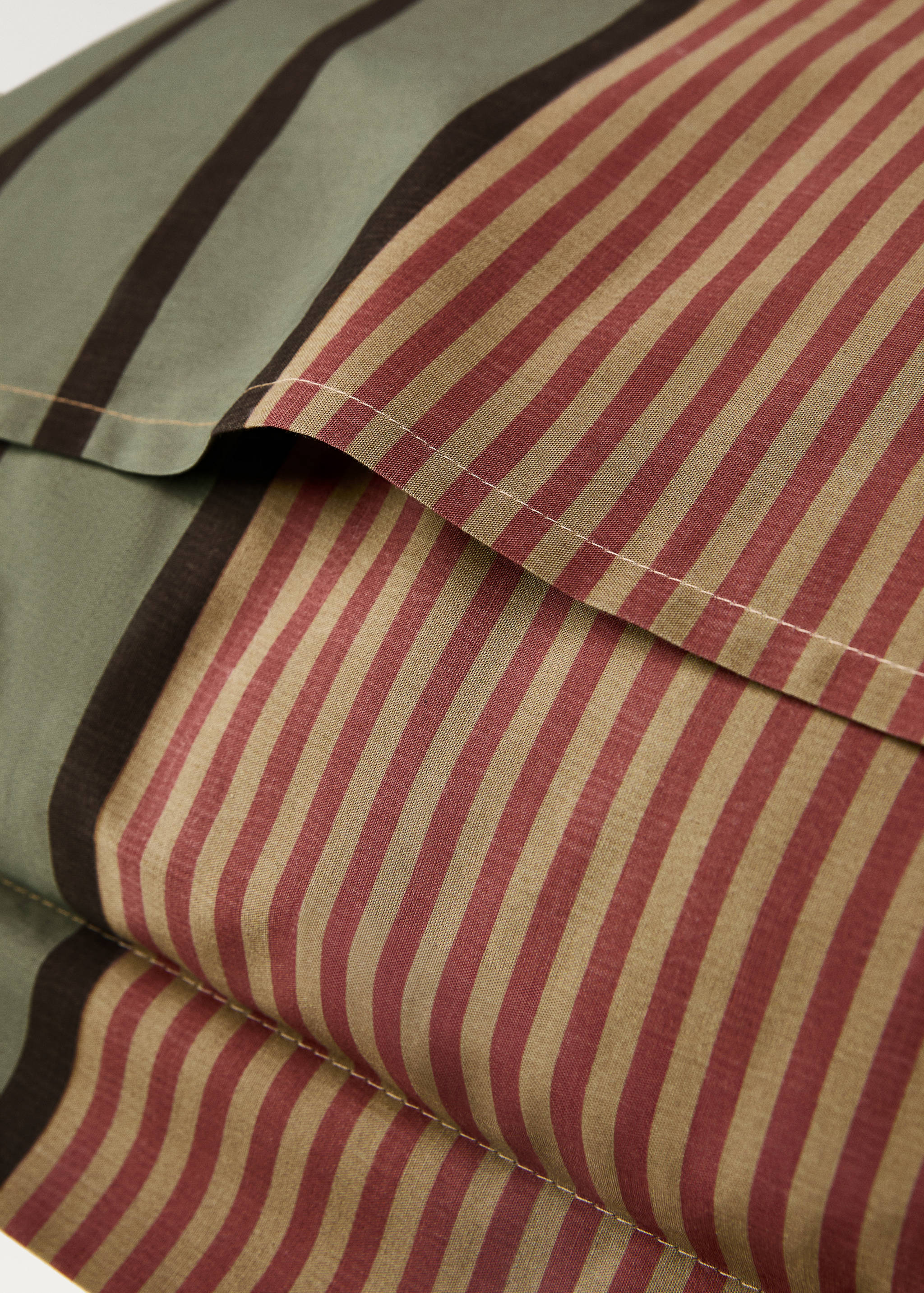 Deux taies d'oreiller en percale de coton rayures multiples 60x60 cm - Détail de l'article 3