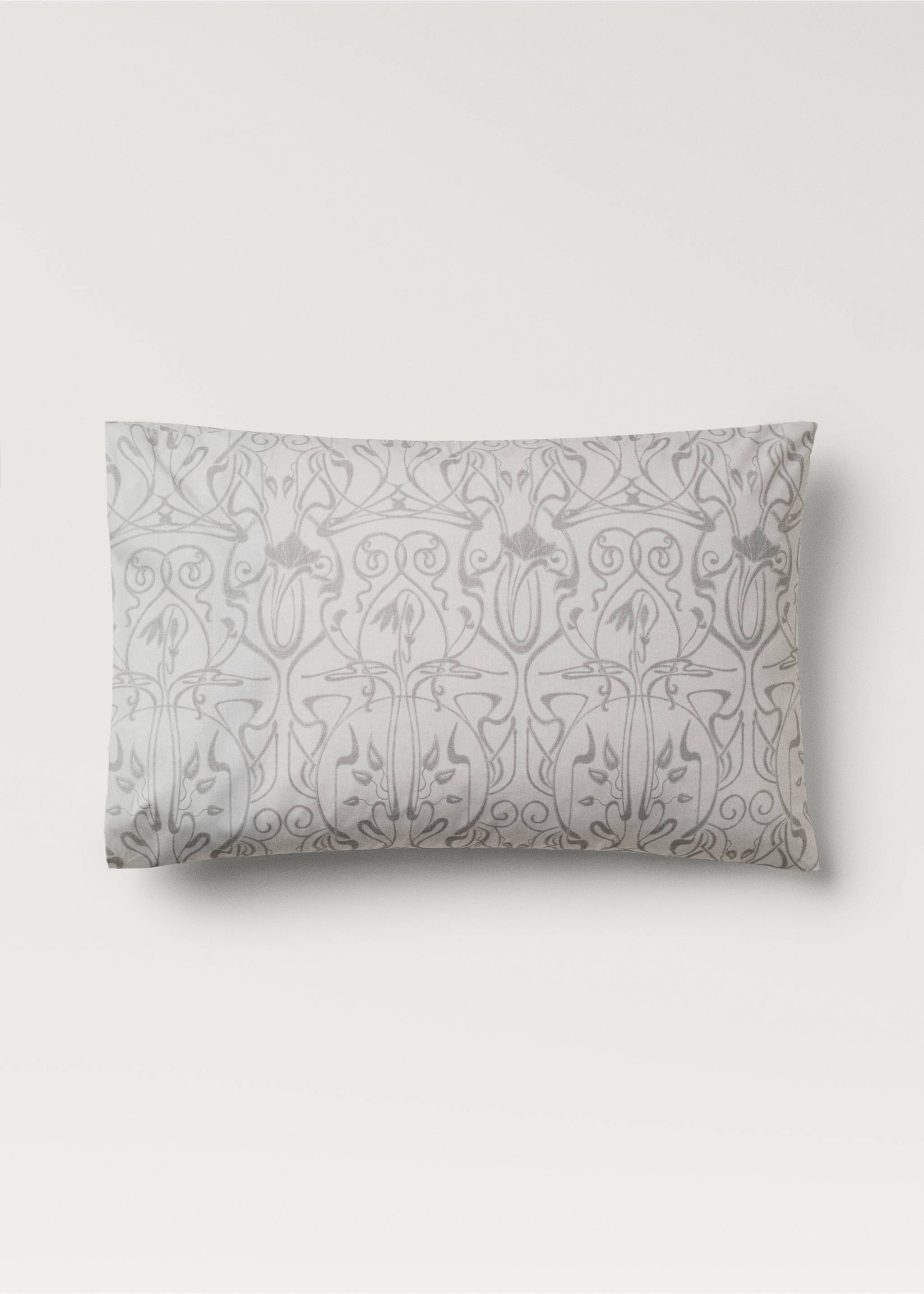 Two cotton percale ornamental-print pillowcases 50x75 cm - Article without model, Light/Pastel Grey. Ref: 87022941-00.
