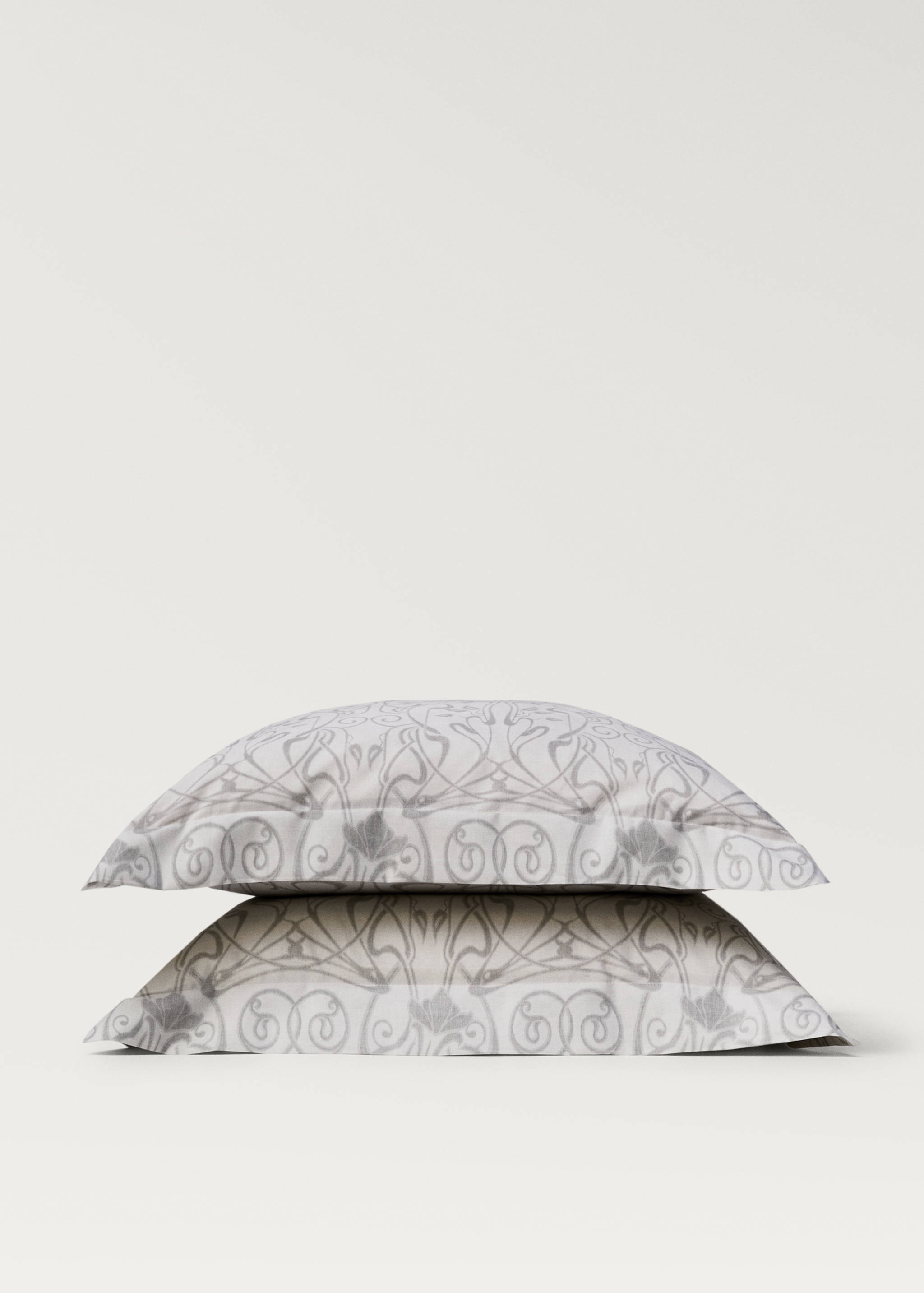 Two cotton percale ornamental-print pillowcases 60x60 cm - Details of the article 1