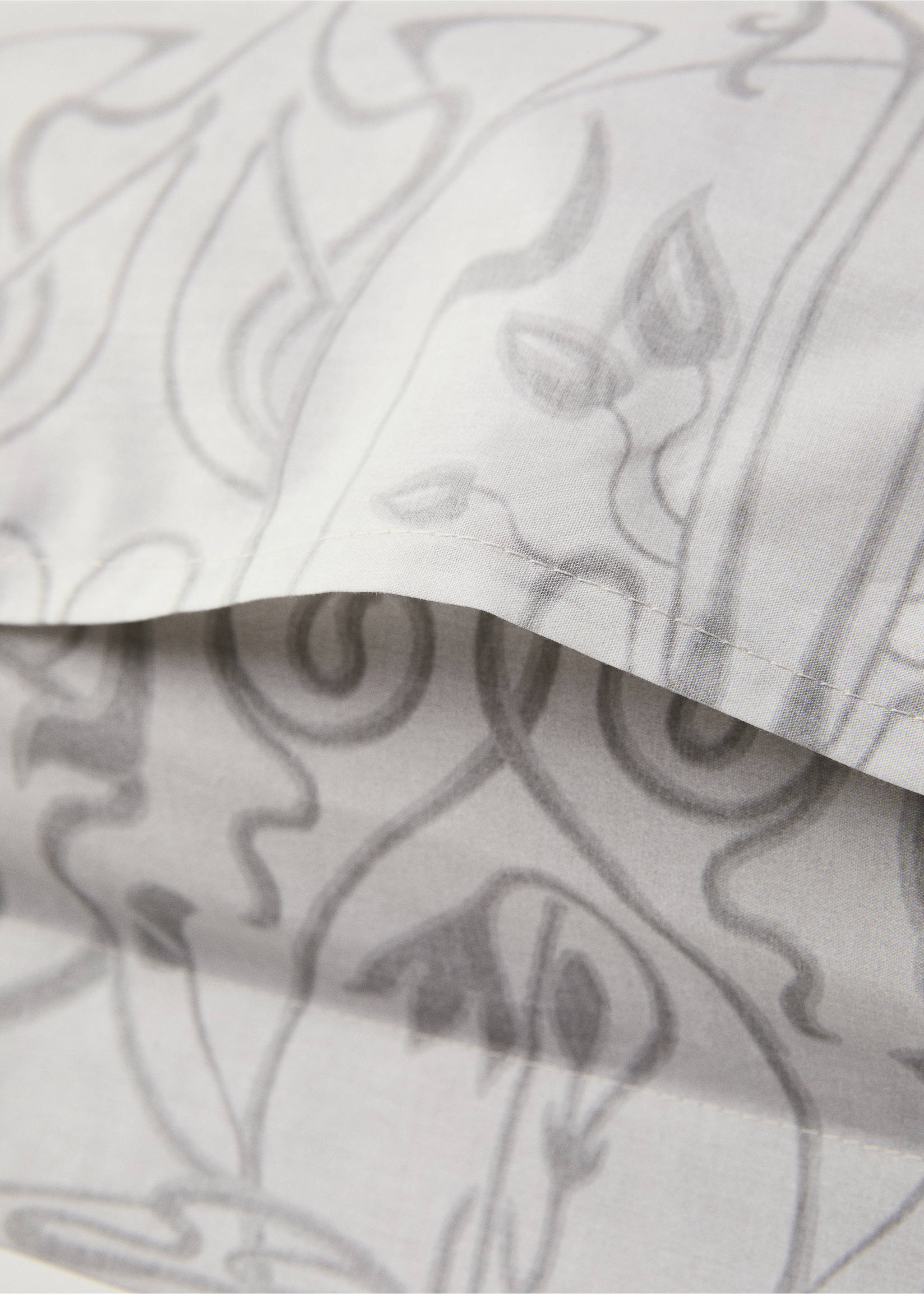 Two cotton percale ornamental-print pillowcases 60x60 cm - Details of the article 2, Light/Pastel Grey. Ref: 87022942-00.