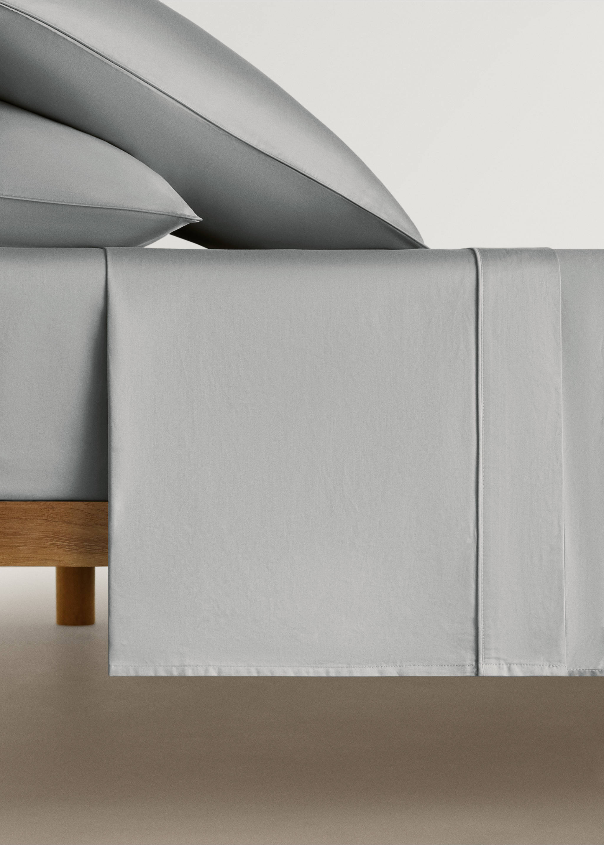 600 threads washed cotton flat sheet Single bed - Article without model, Light/Pastel Grey. Ref: 87022956-00.