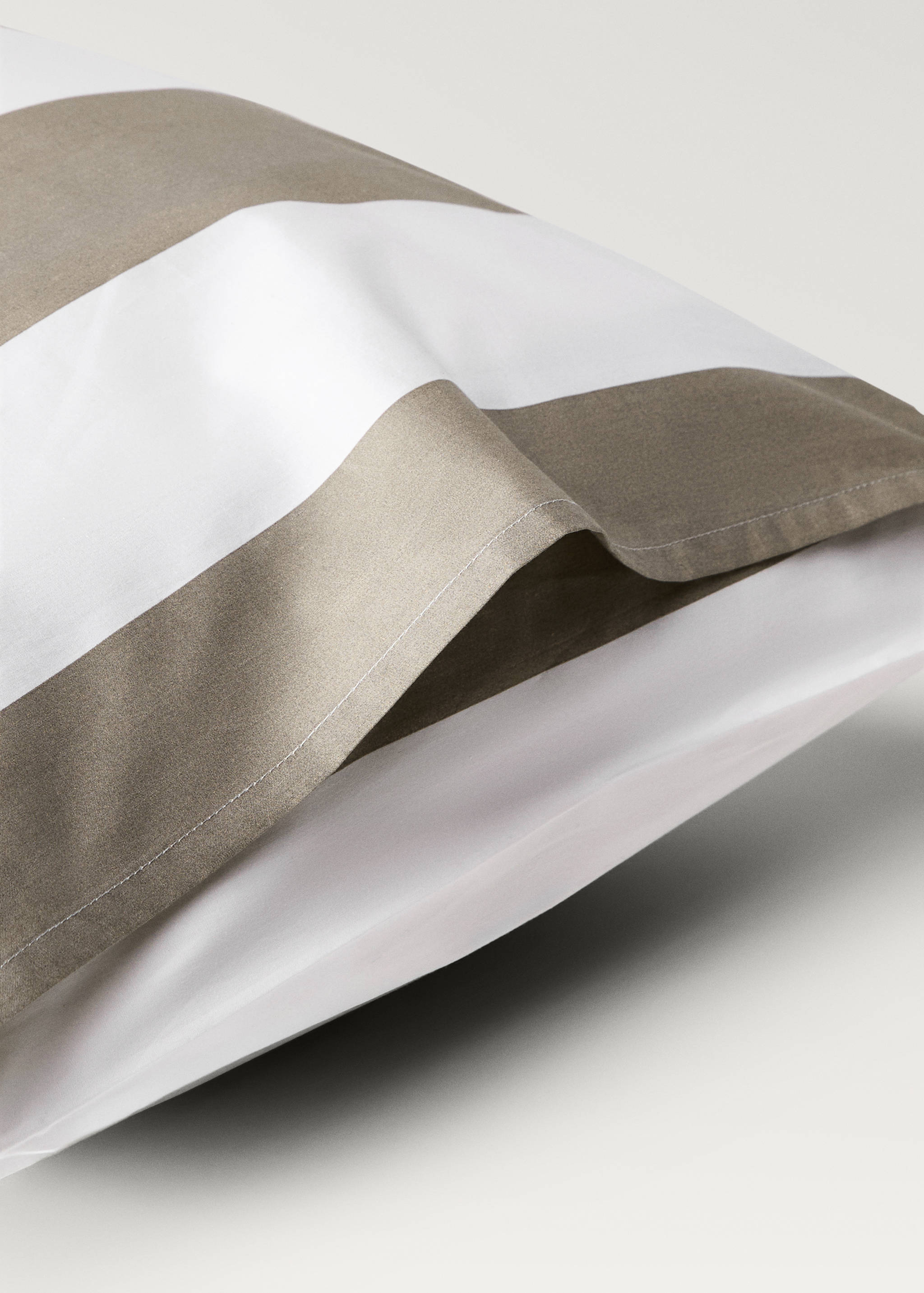 Two cotton percale striped pillowcases 50x75 cm - Details of the article 3