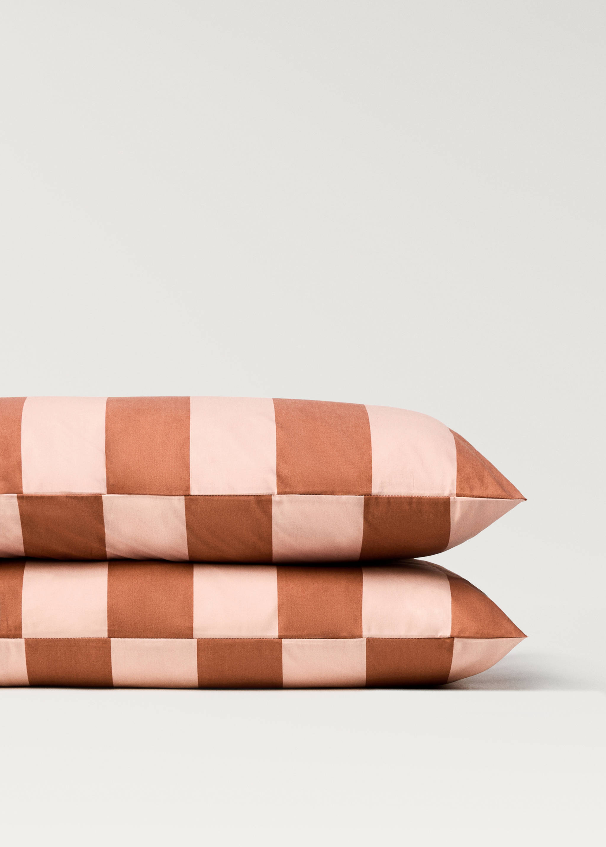 Two cotton percale striped pillowcases 50x75 cm - Details of the article 1