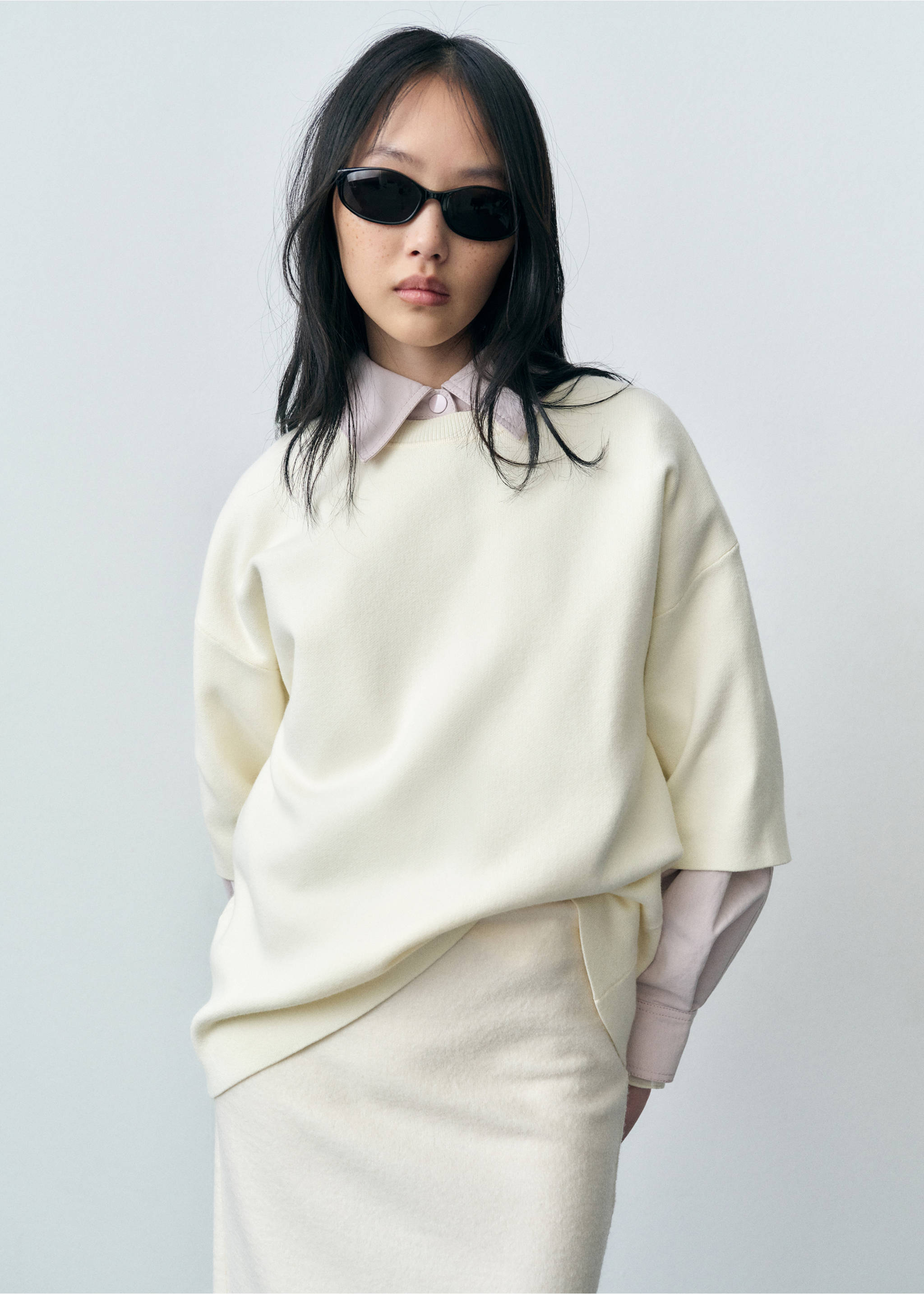 Pull-over maille fine manches courtes - Plan moyen, Blanc. Ref: 87023274-00.