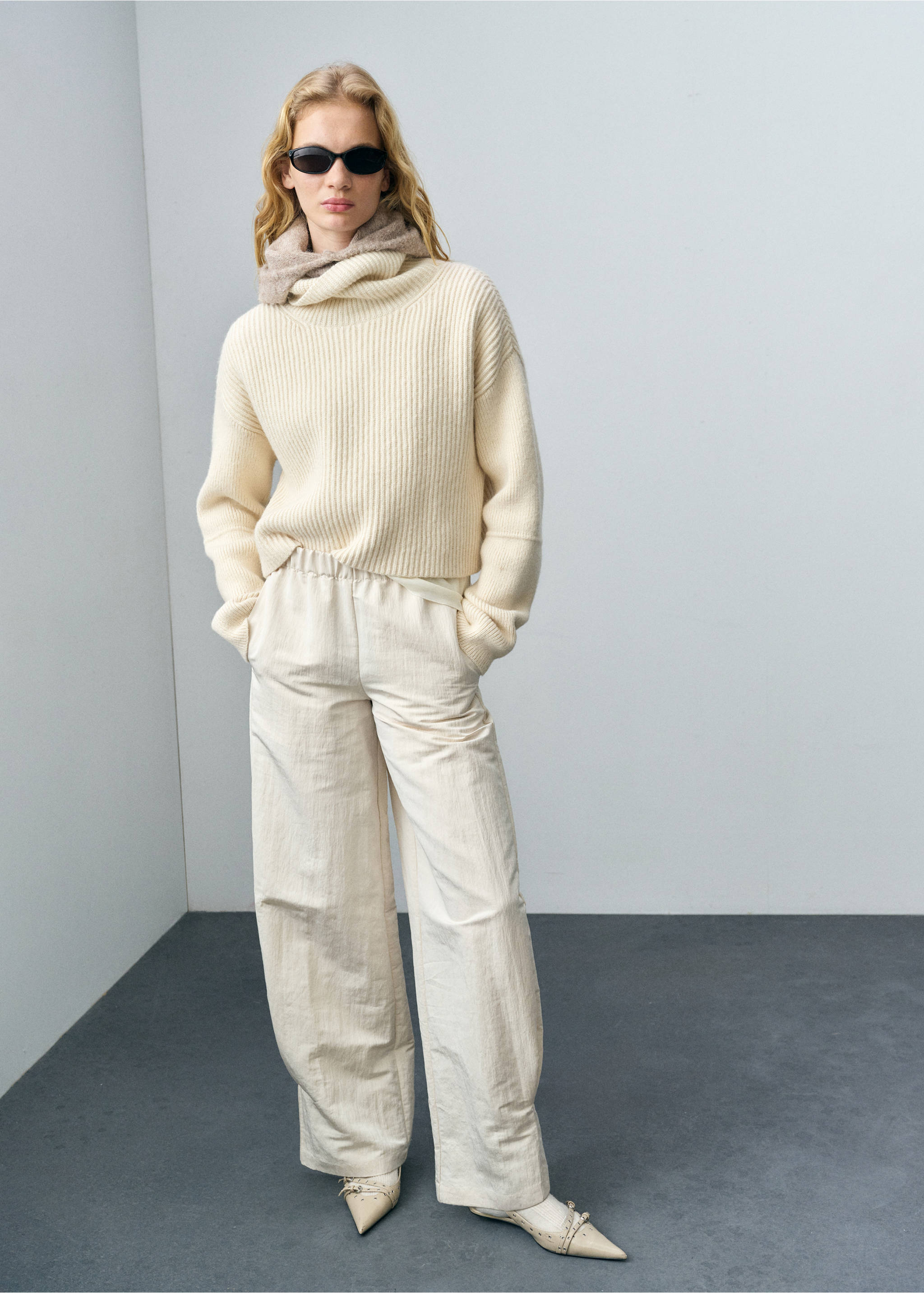 Wool blend turtleneck sweater - General plane, Ecru. Ref: 87023275-00.