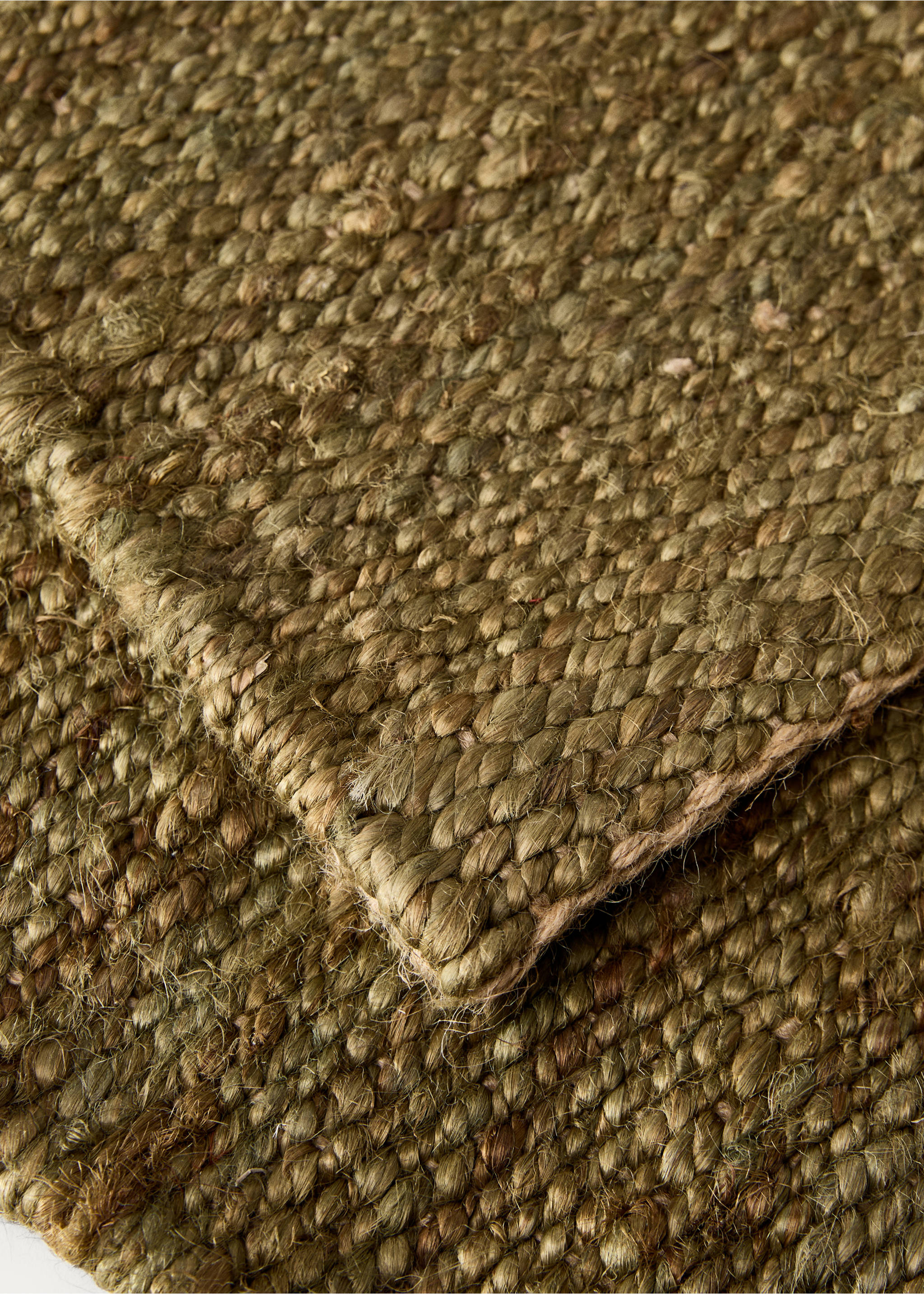 Braided overdyed jute rug - Details of the article 2, Mustard. Ref: 87023298-00.