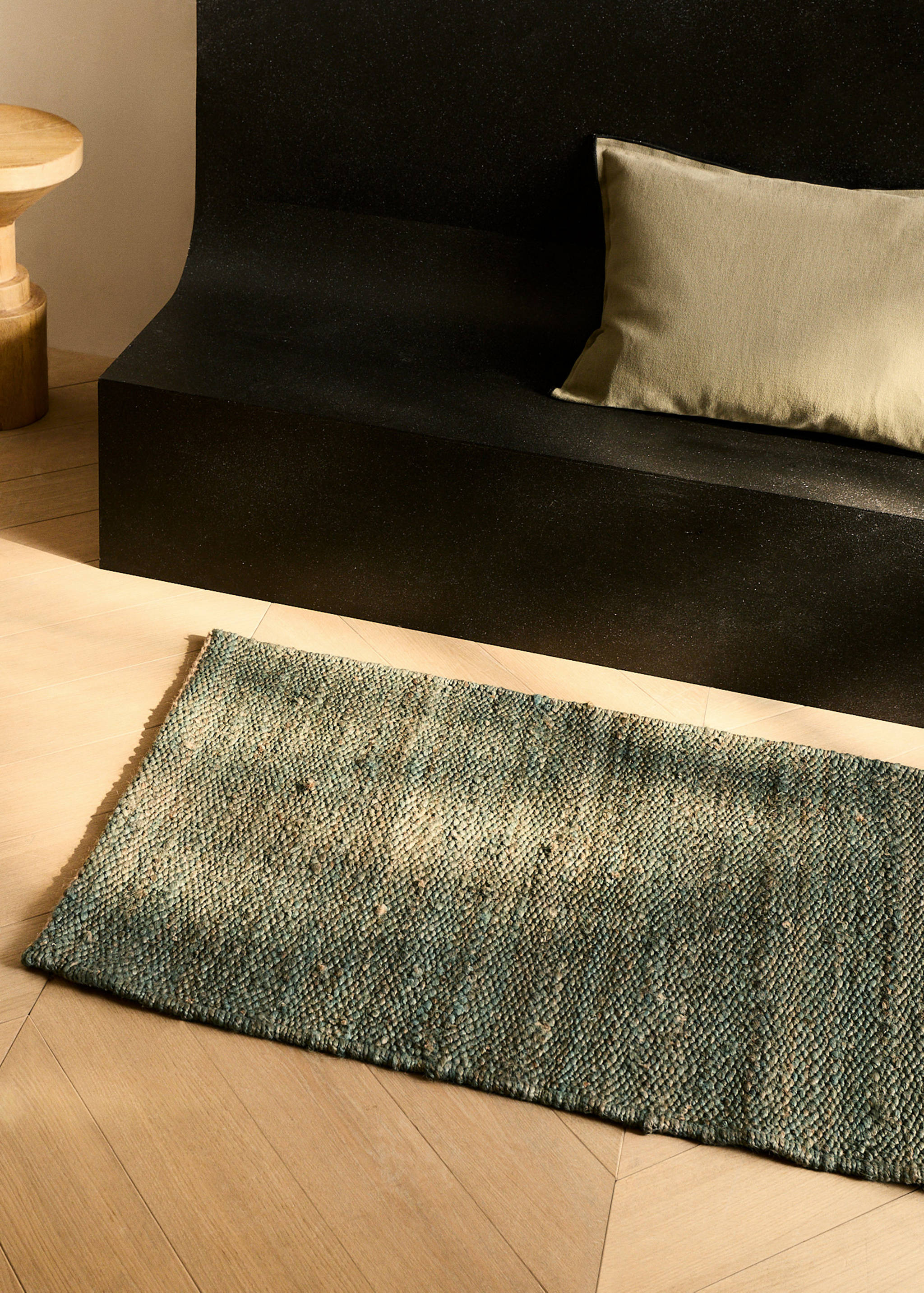 Braided overdyed jute rug - General plane