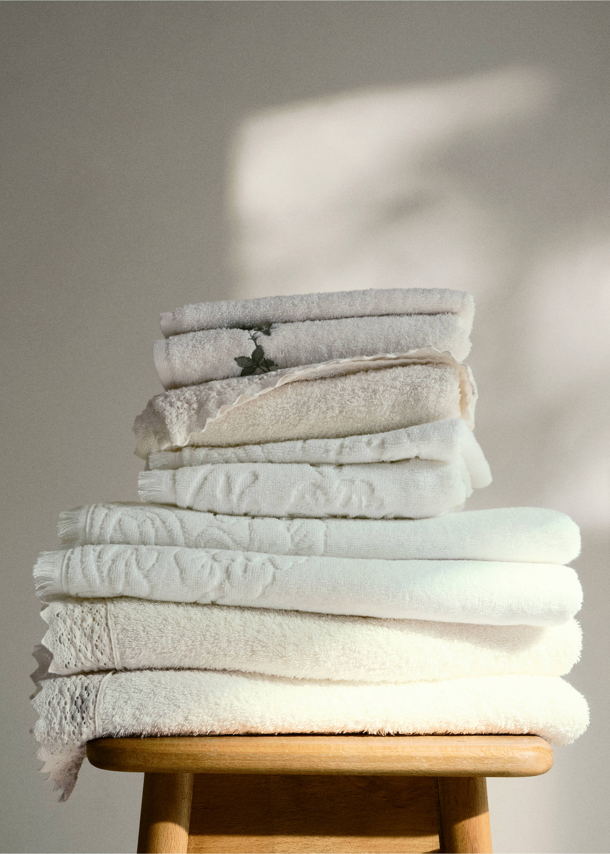 Tovallola bany sanefa floral - Detall de l'article 6, Blanc. Ref: 87023310-00.