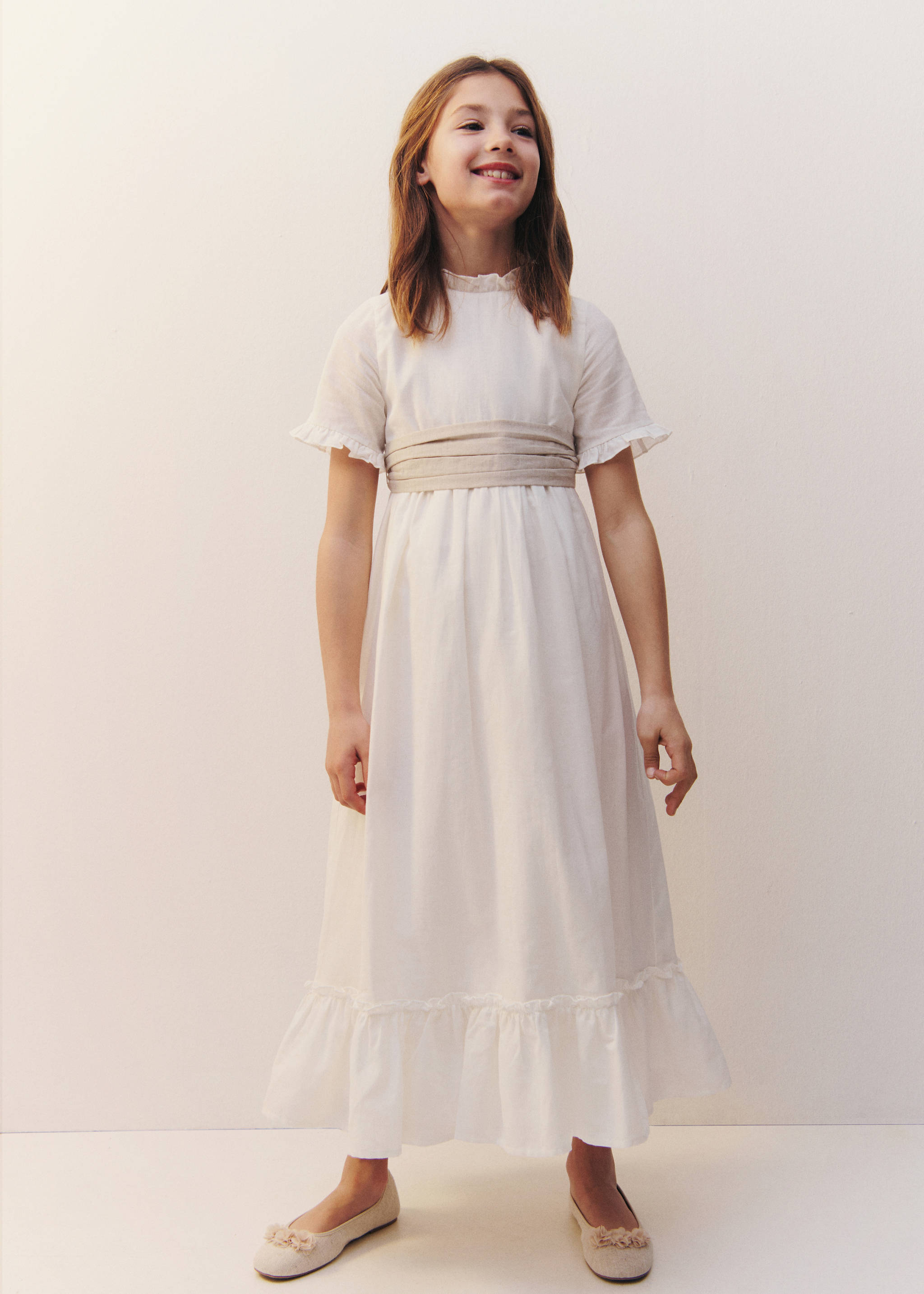 Ruffled linen dress - Details of the article 2, White. Ref: 87023637-00.