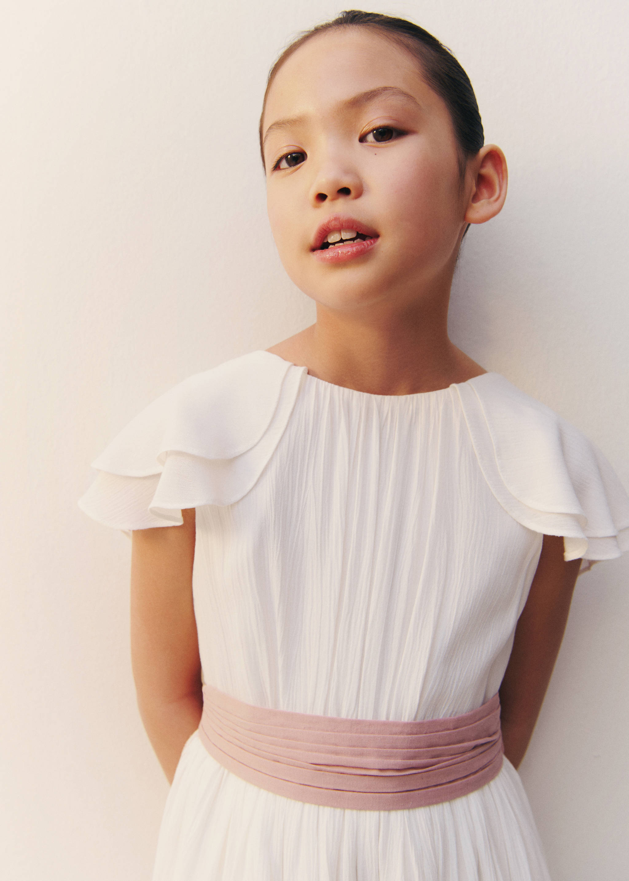 Sukienka z kreszowaną teksturą - Szczegóły artykułu 5, Biały. Ref: 87023639-00.