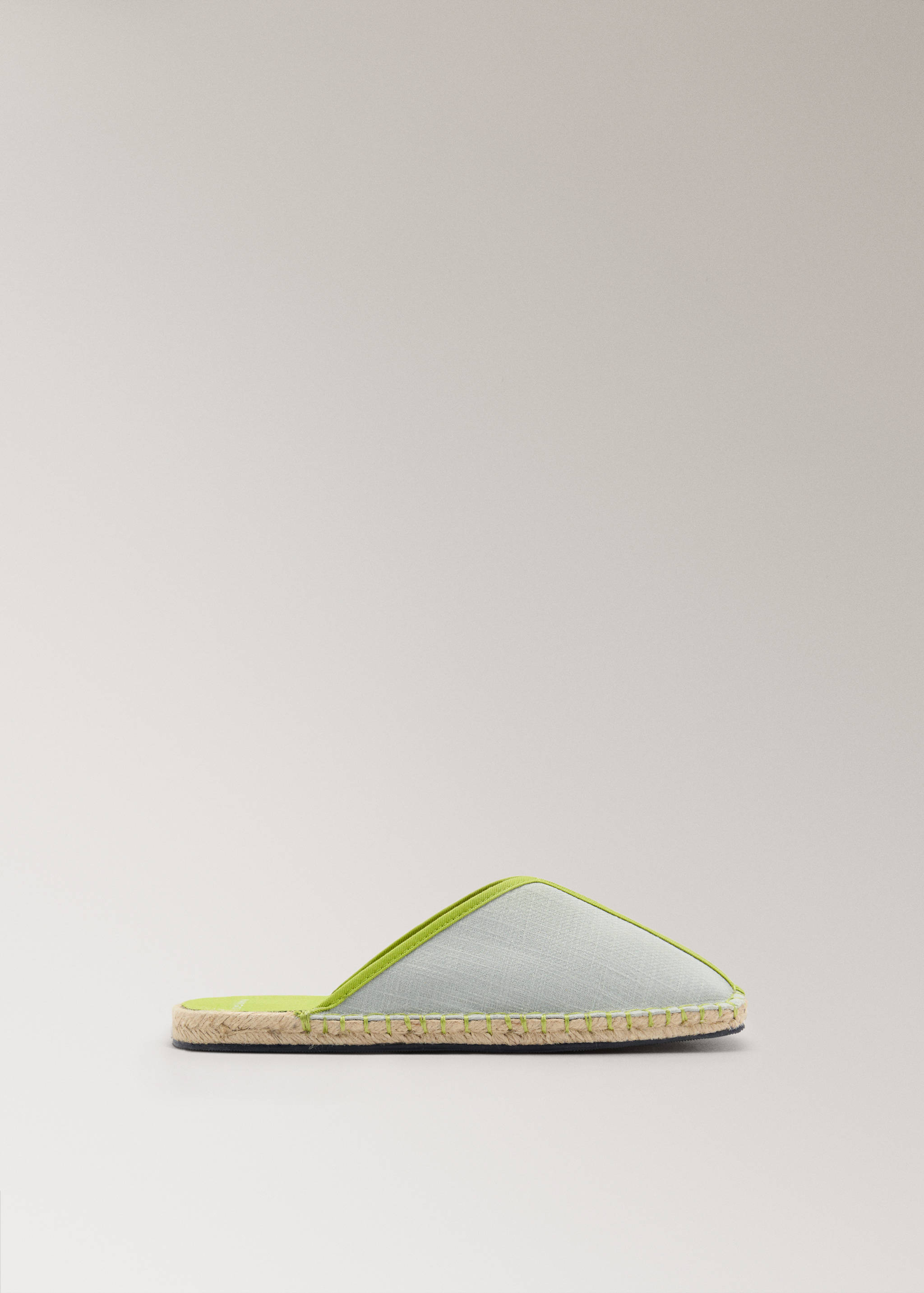 Sabatilles pala detall contratast - Article sense model