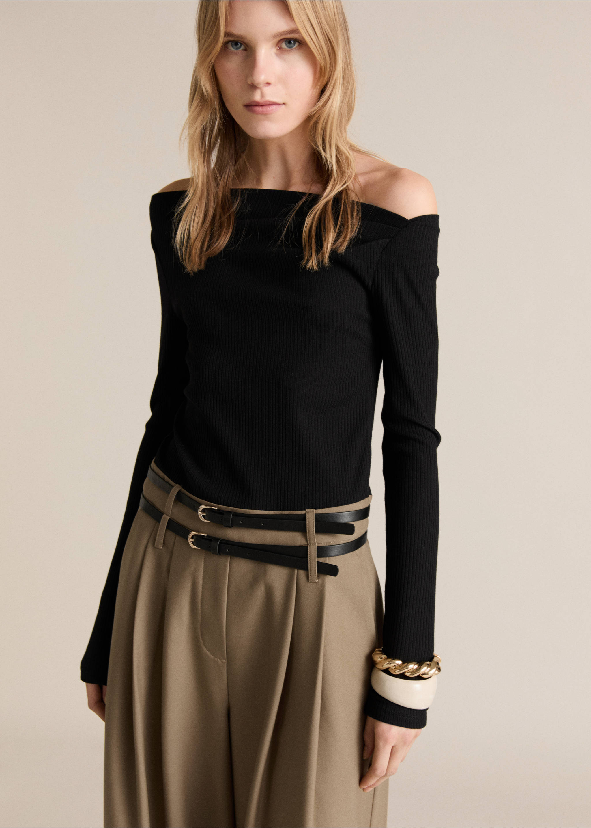 Combined-fabric jumpsuit with belt - Medium plane, Black. Ref: 87024070-00.