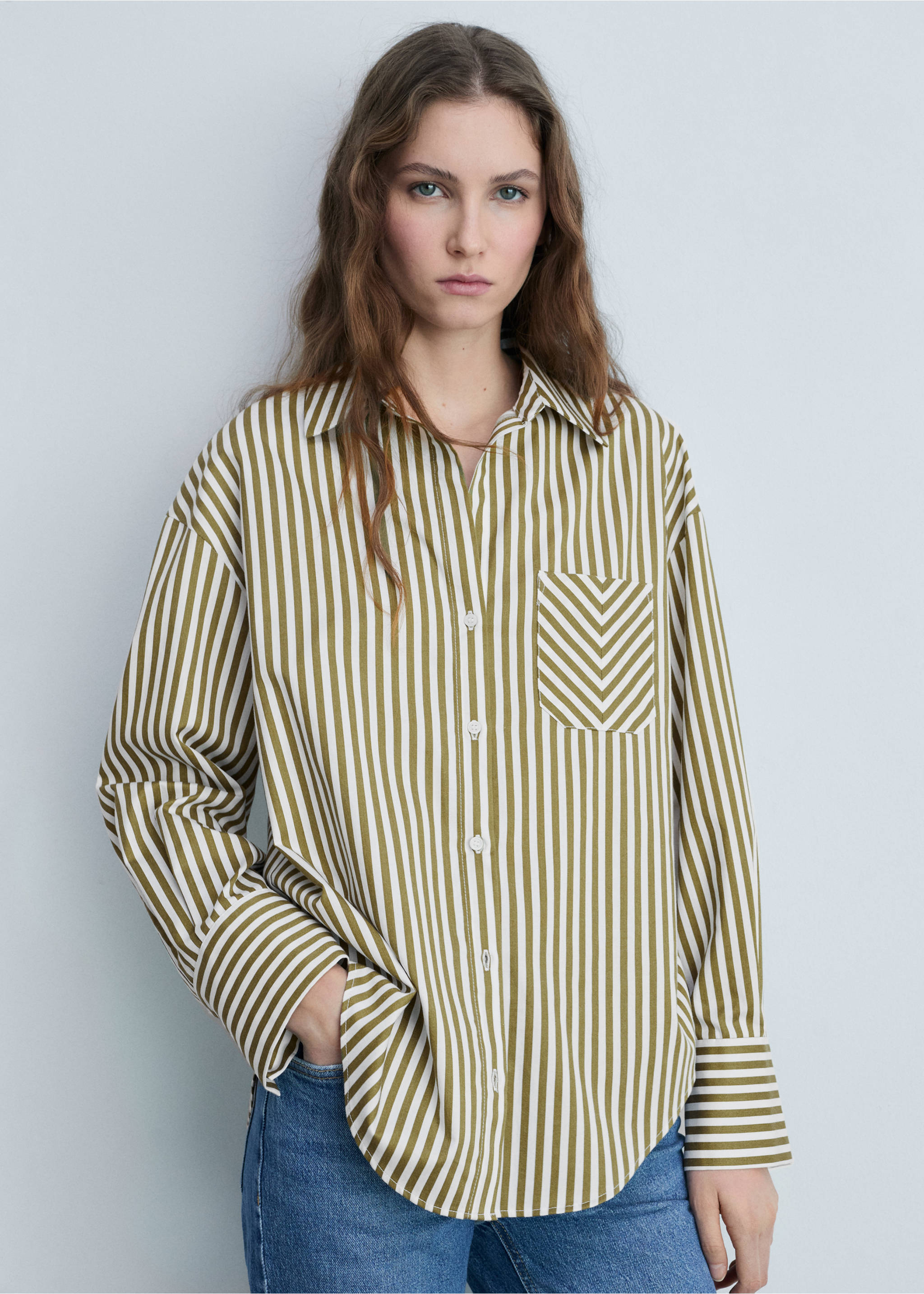 Striped shirt with contrasting pocket - Medium plane, Green. Ref: 87024071-00.
