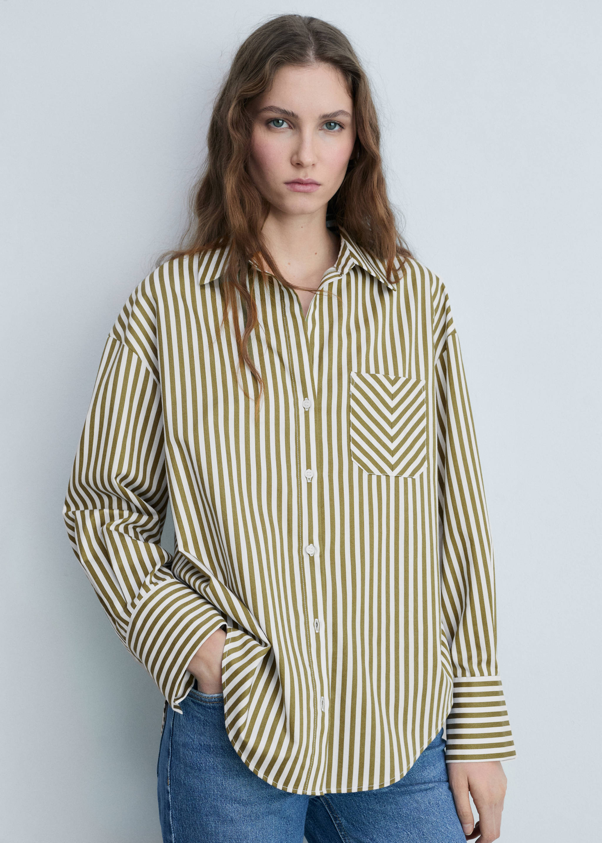 Striped shirt with contrasting pocket - Medium plane