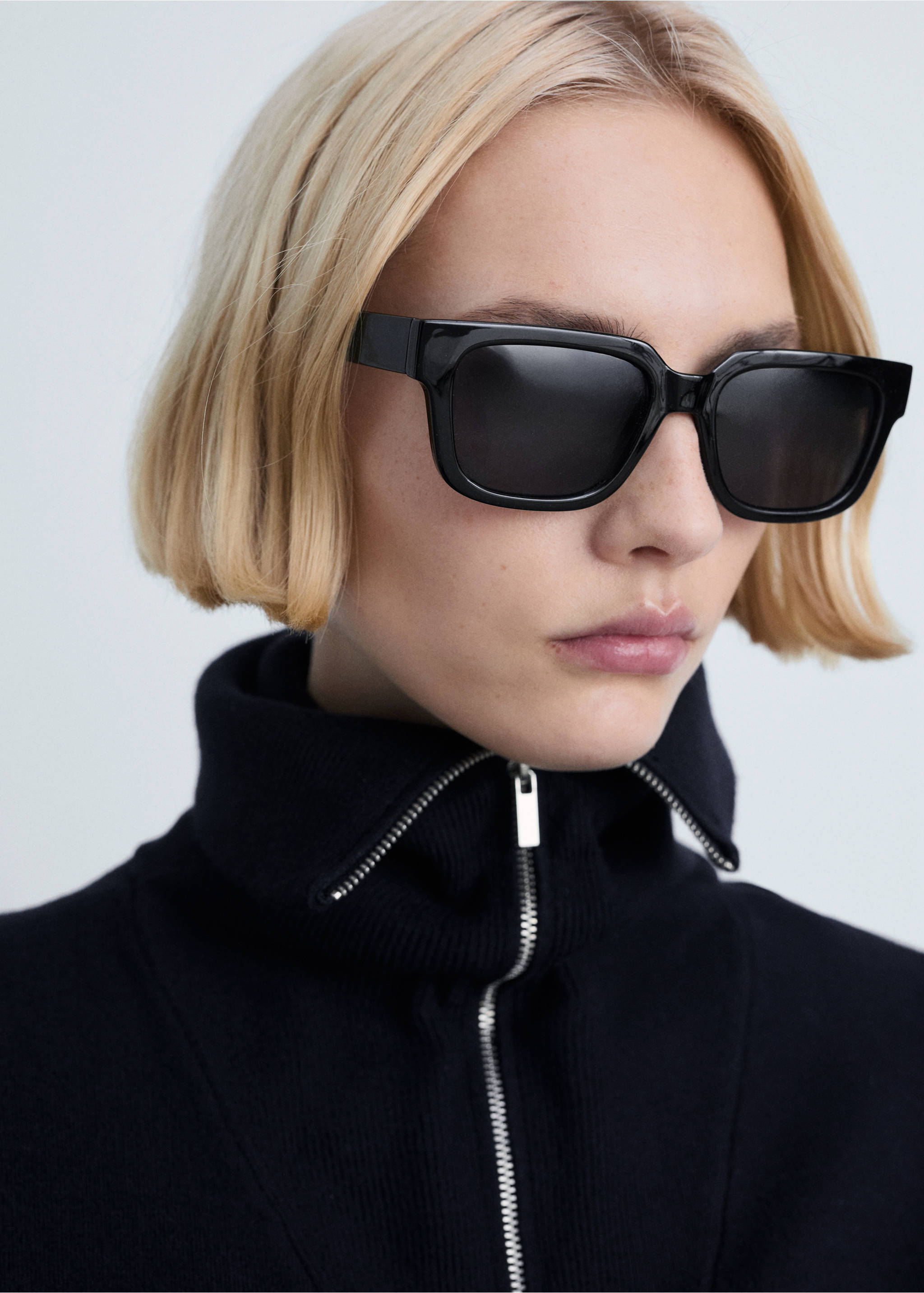 Zip neck jumper - Details of the article 1, Dark Navy. Ref: 87024072-00.