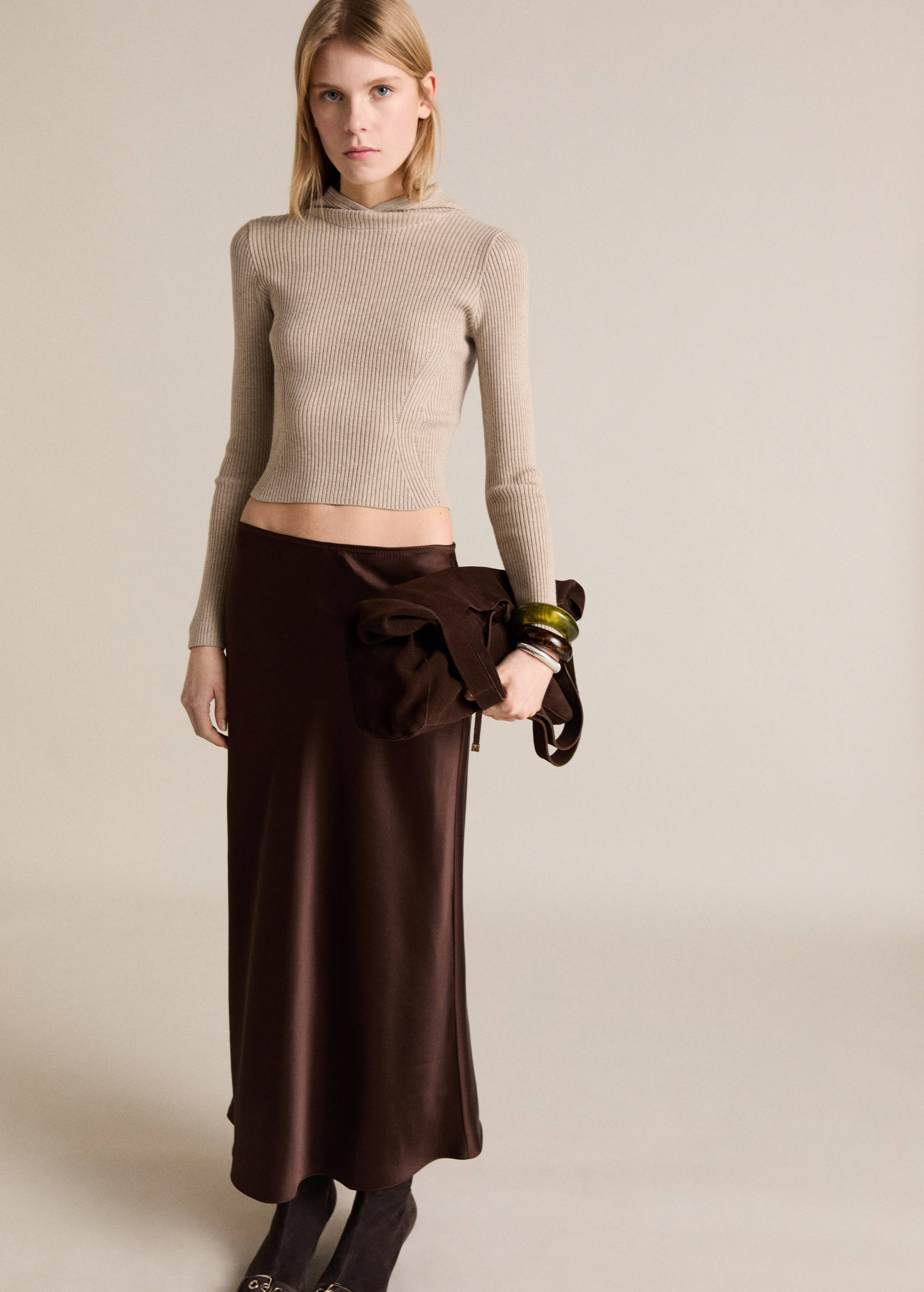 Gerippter Pullover mit Kapuze - Allgemeine Ansicht