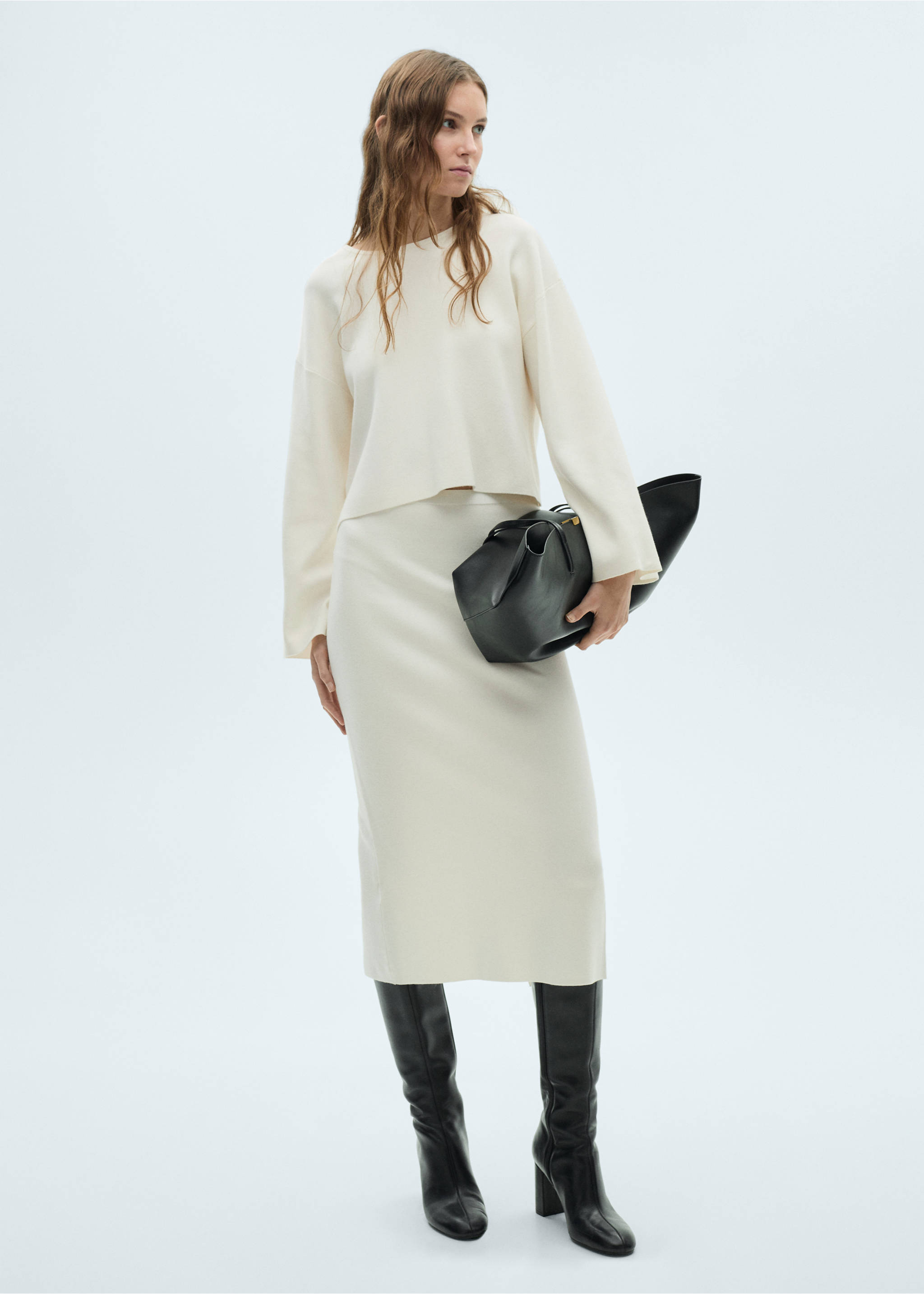 Knitted sweater with oversized sleeves - General plane, Ecru. Ref: 87024074-00.