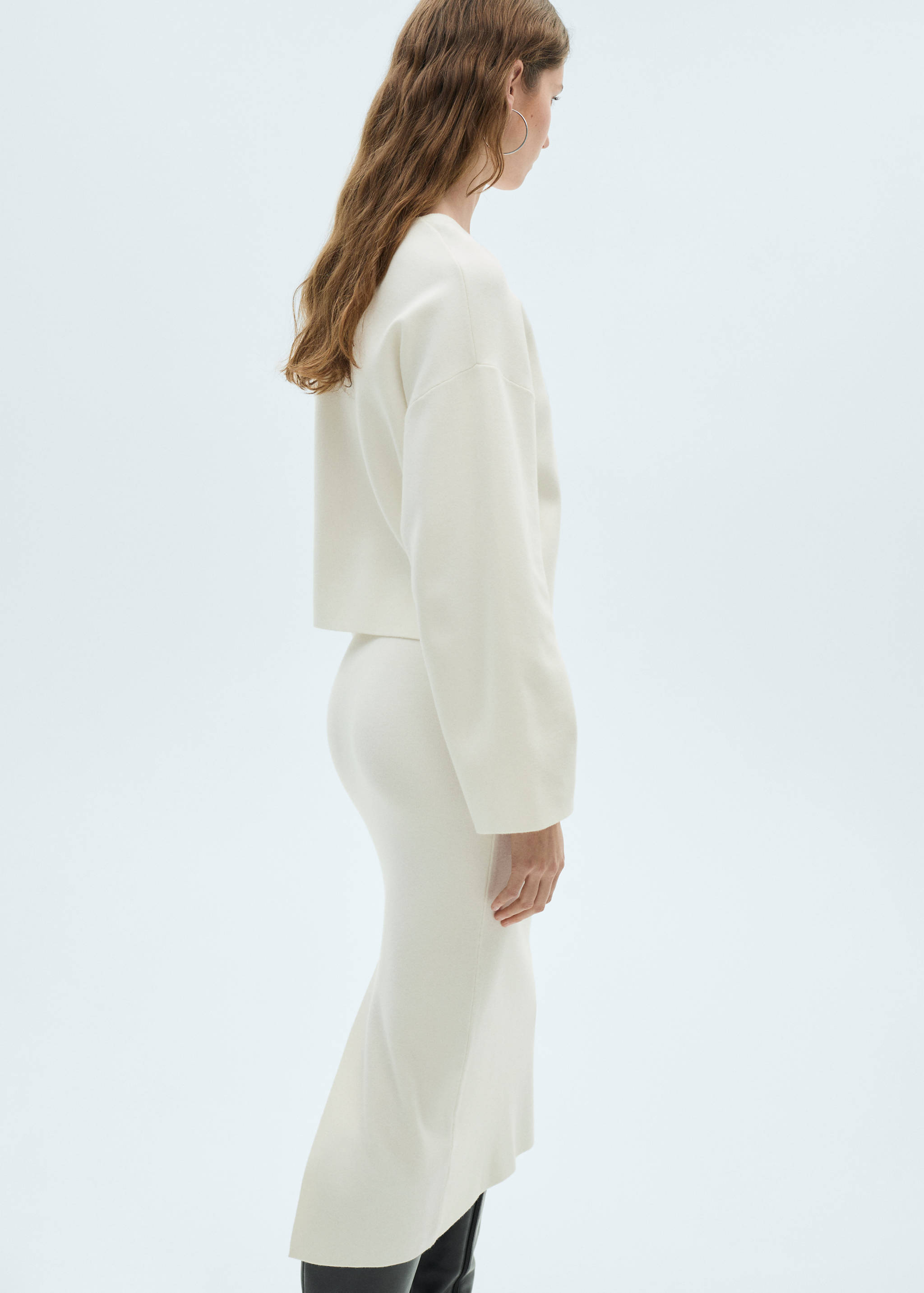 Knitted sweater with oversized sleeves - Reverse of the article