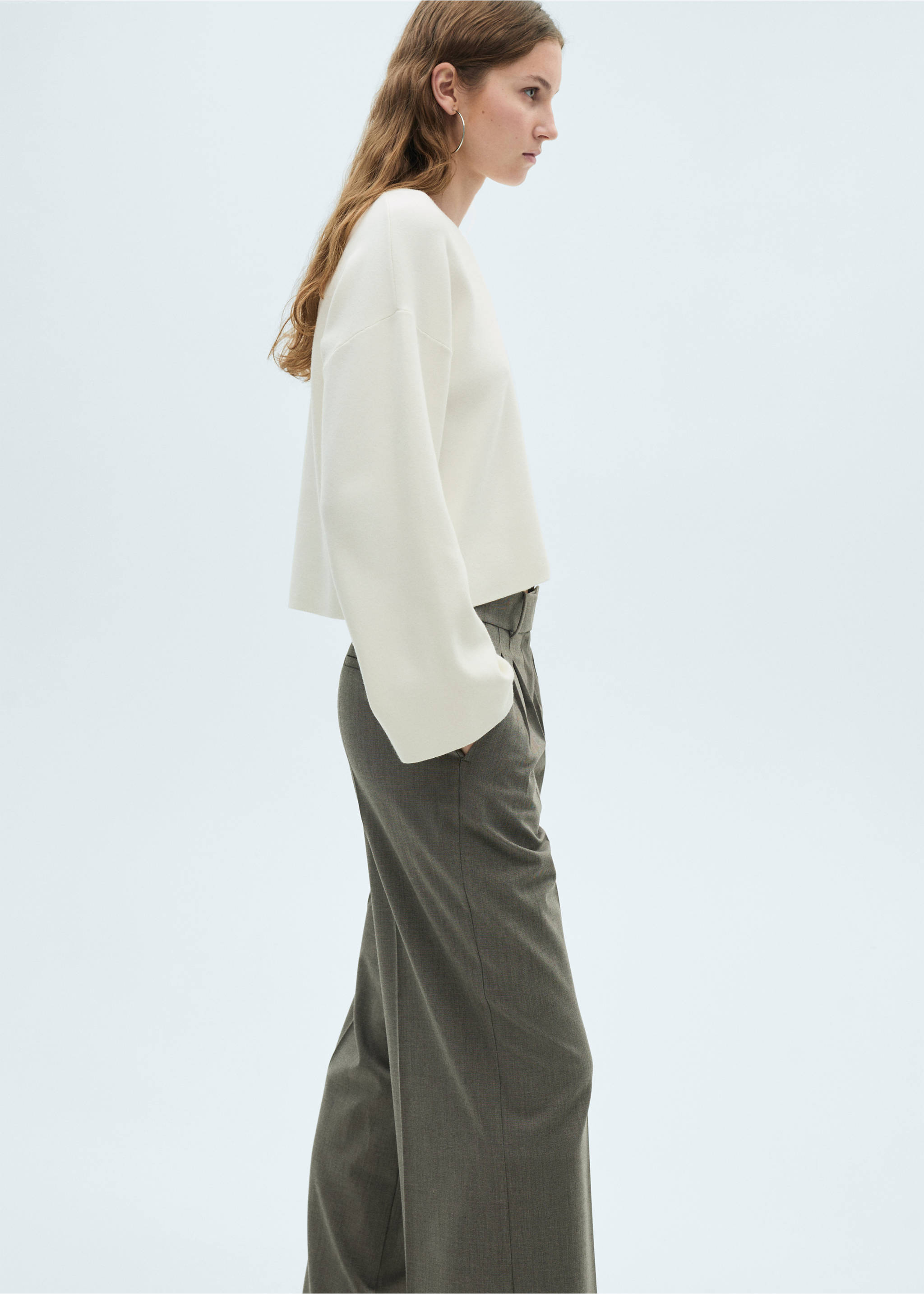 Knitted sweater with oversized sleeves - Details of the article 2, Ecru. Ref: 87024074-00.