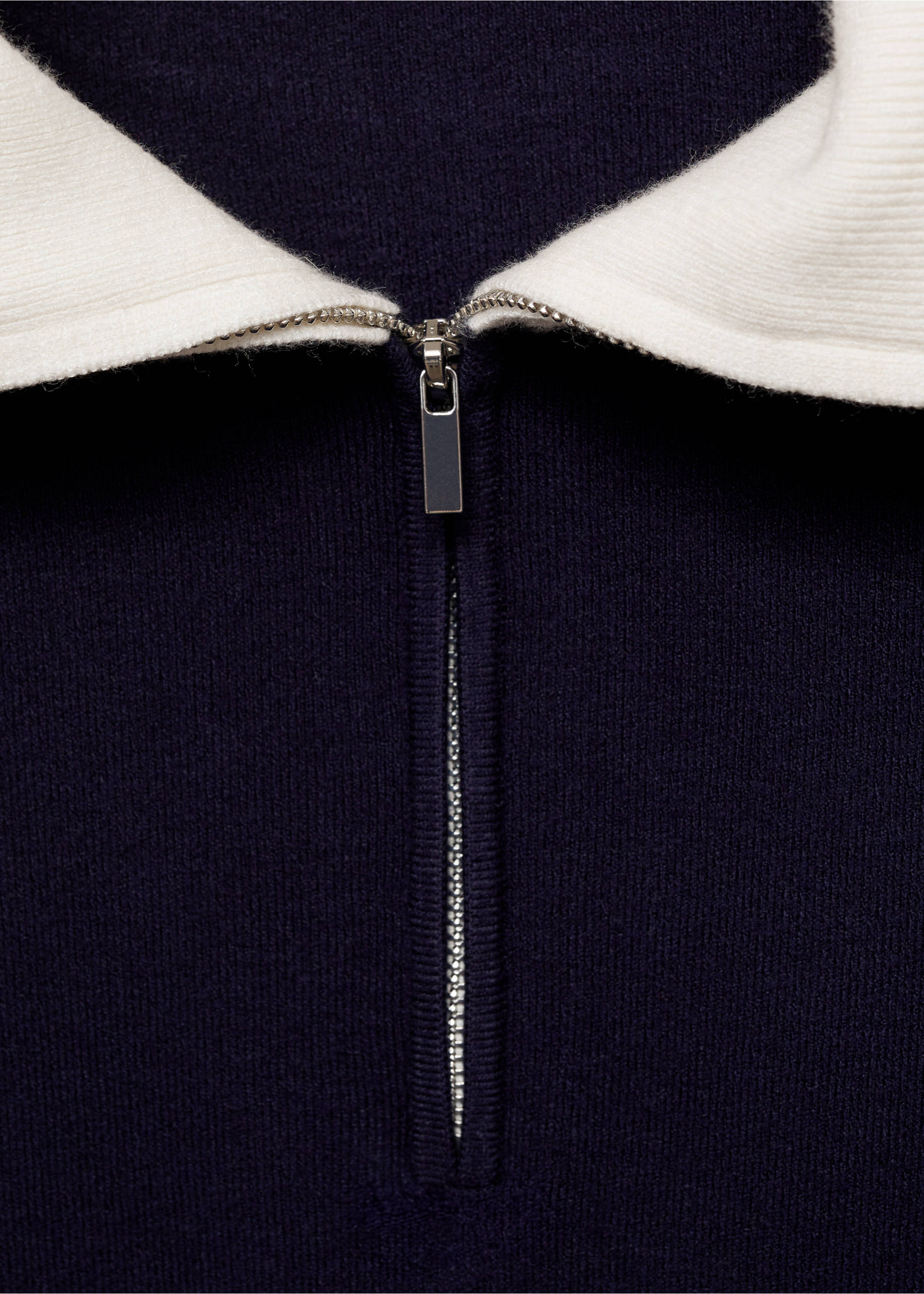 Knitted sweater with contrasting collar - Details of the article 8, Dark Navy. Ref: 87024077-00.