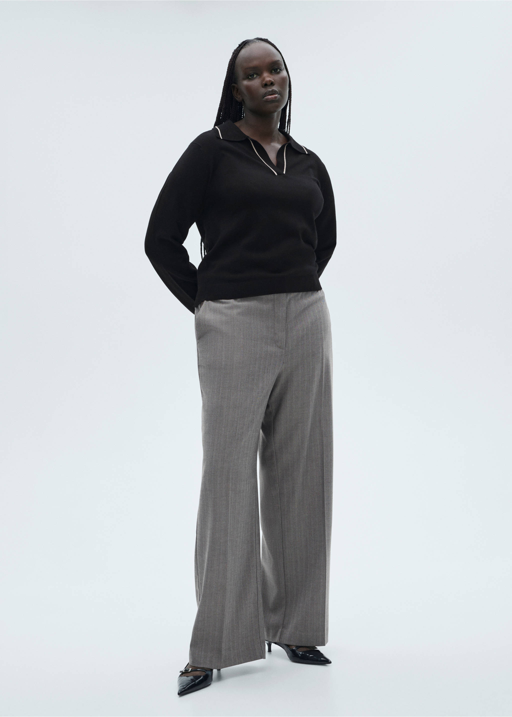 Sweater with contrasting lapels and trims - Details of the article 6, Black. Ref: 87024078-00.