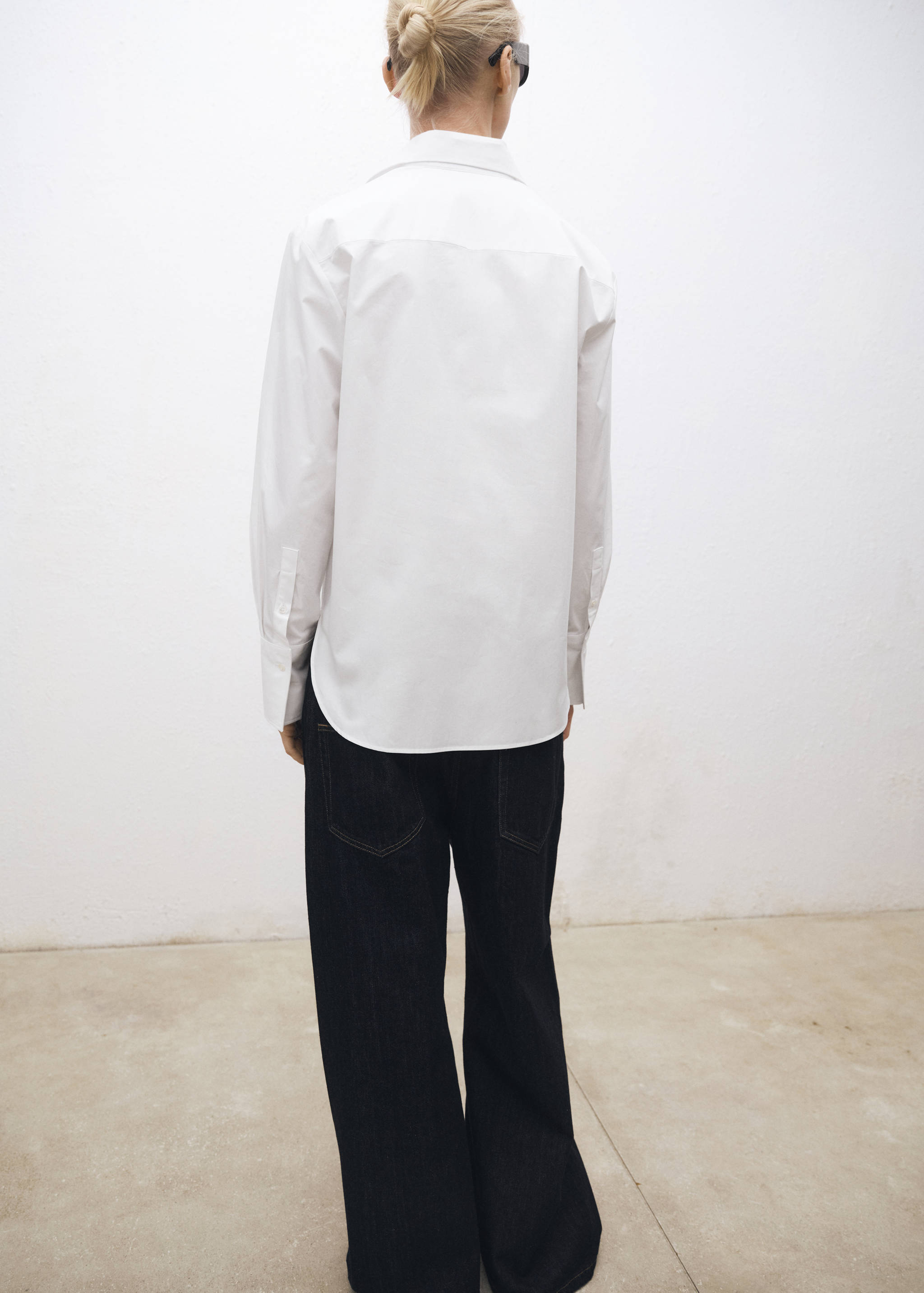 Oversize cotton shirt - Reverse of the article
