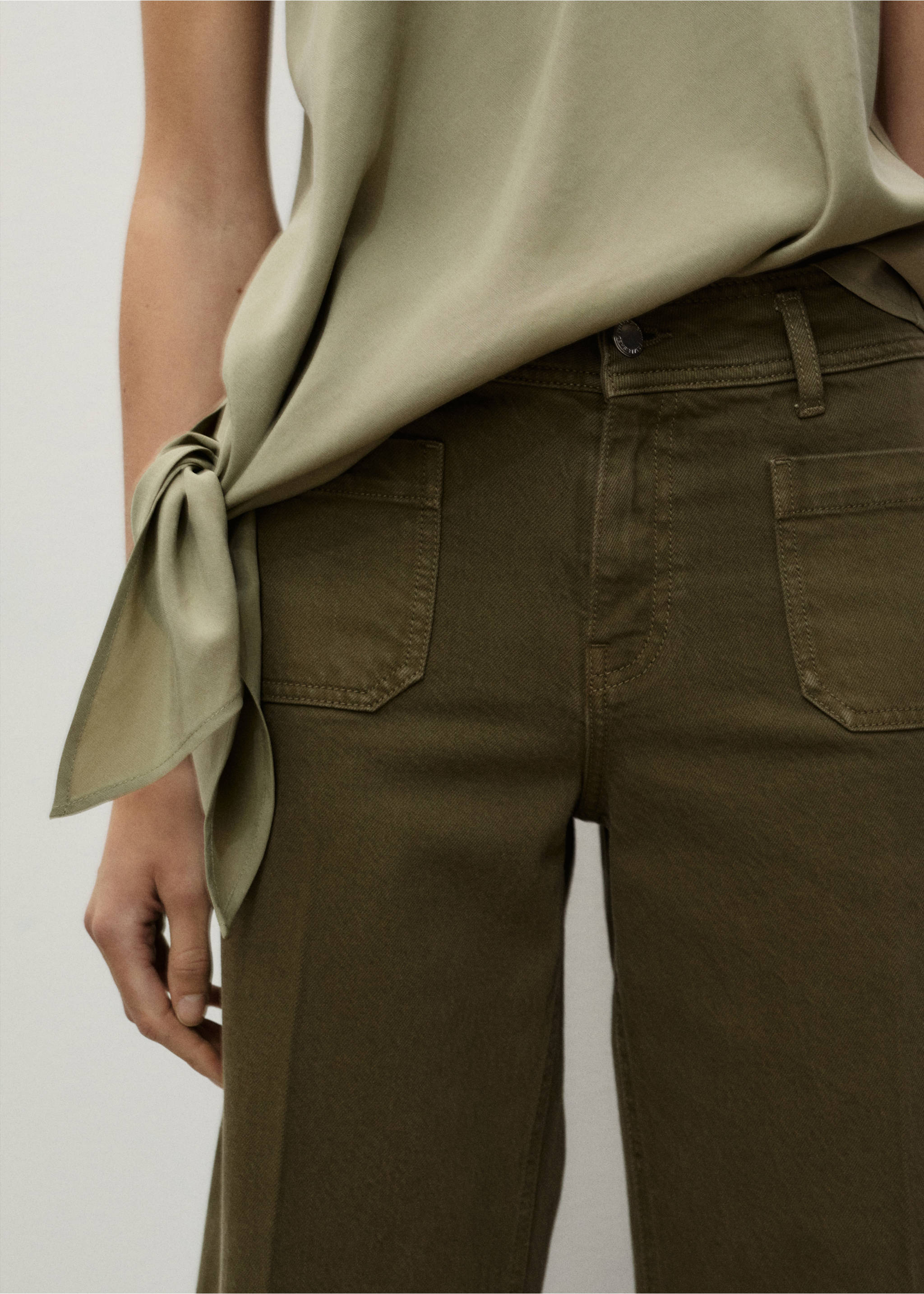 Wide leg jeans with pockets - Details of the article 3, Khaki. Ref: 87024084-00.