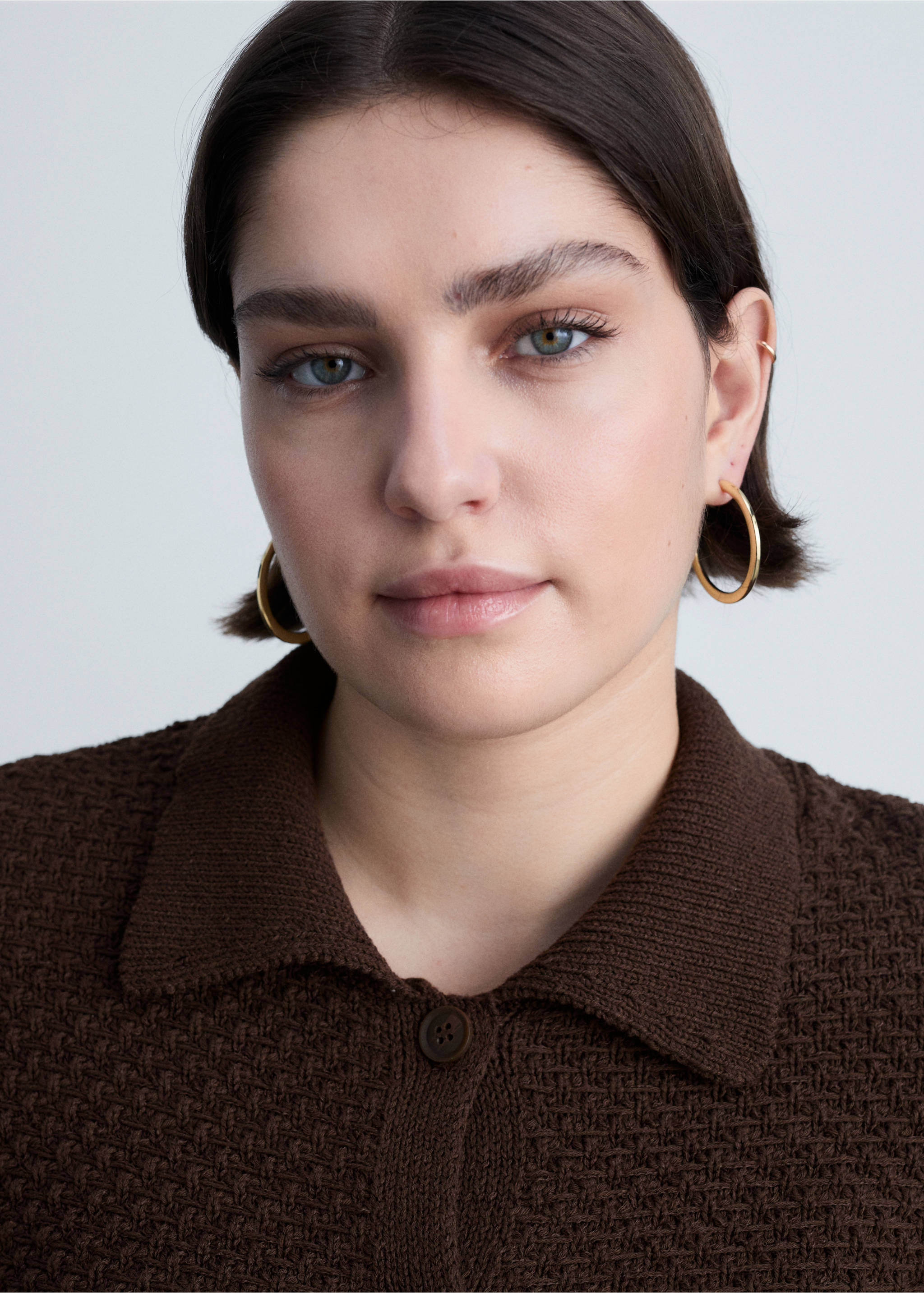 Polo-neck knitted jacket - Details of the article 4, Brown. Ref: 87024091-00.